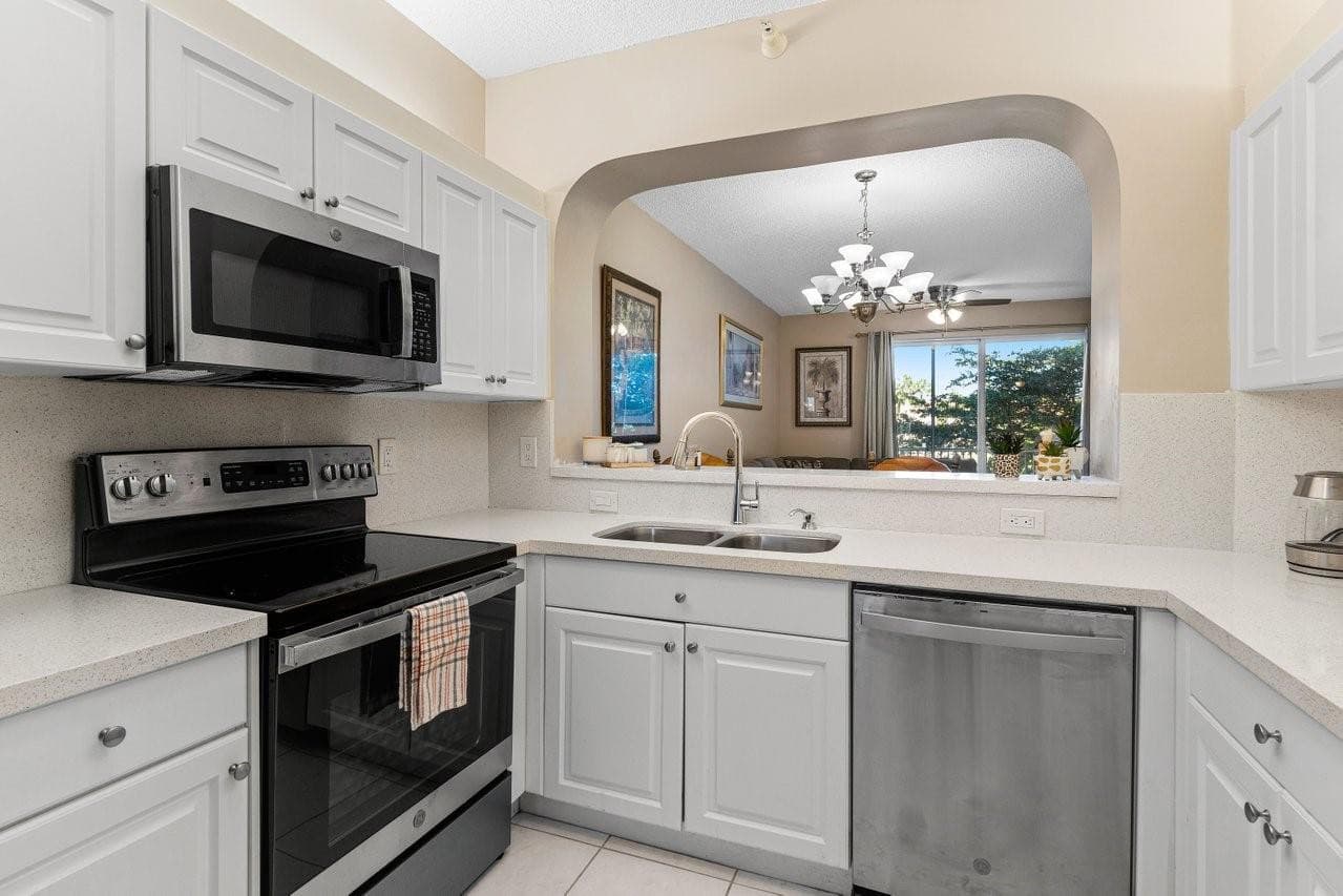 7775 Southampton Terrace 310, Tamarac, FL 33321 — photo 4 of 28