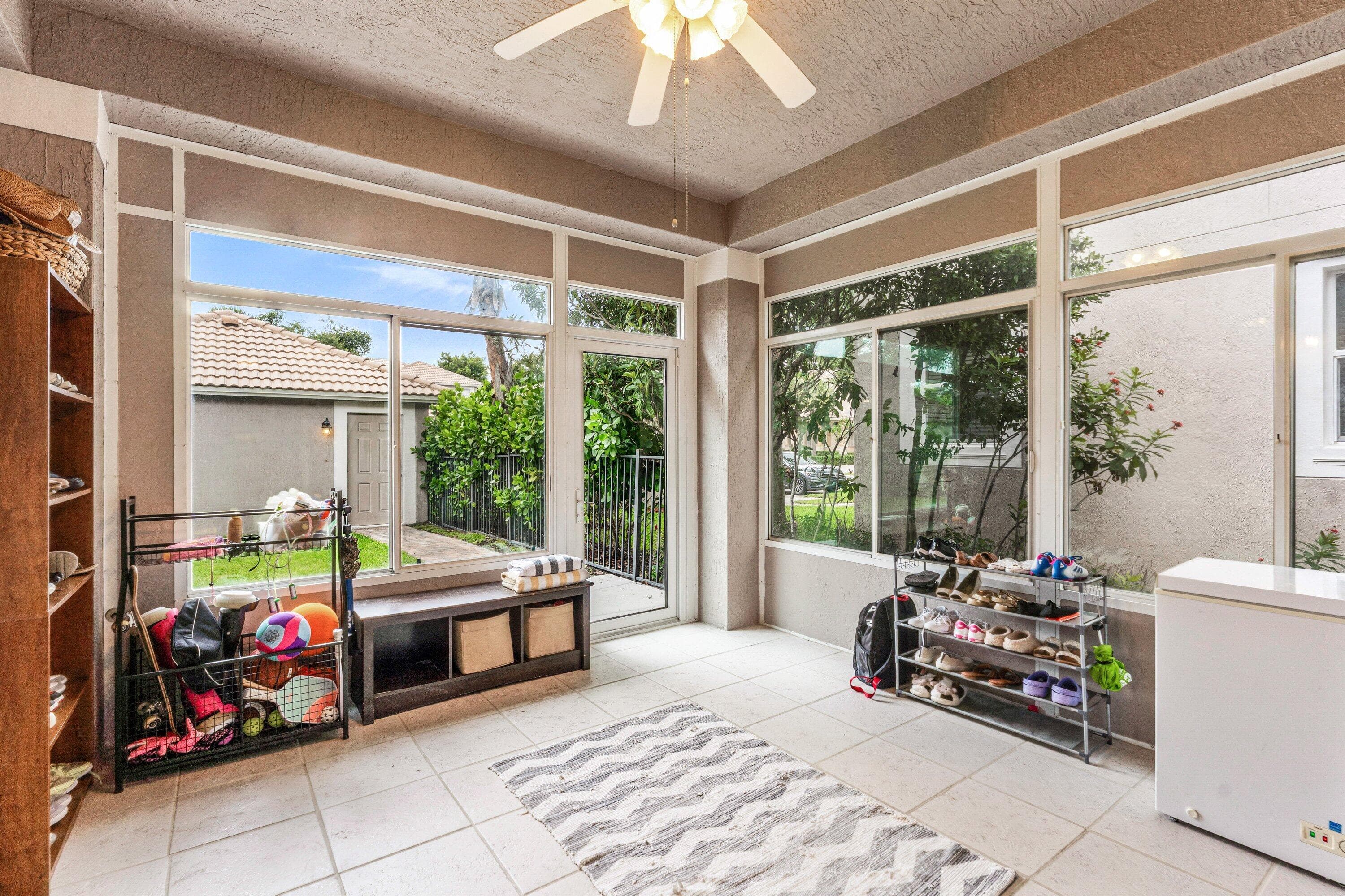 8215 Calterra Drive, Palm Beach Gardens, FL 33418 — photo 12 of 32