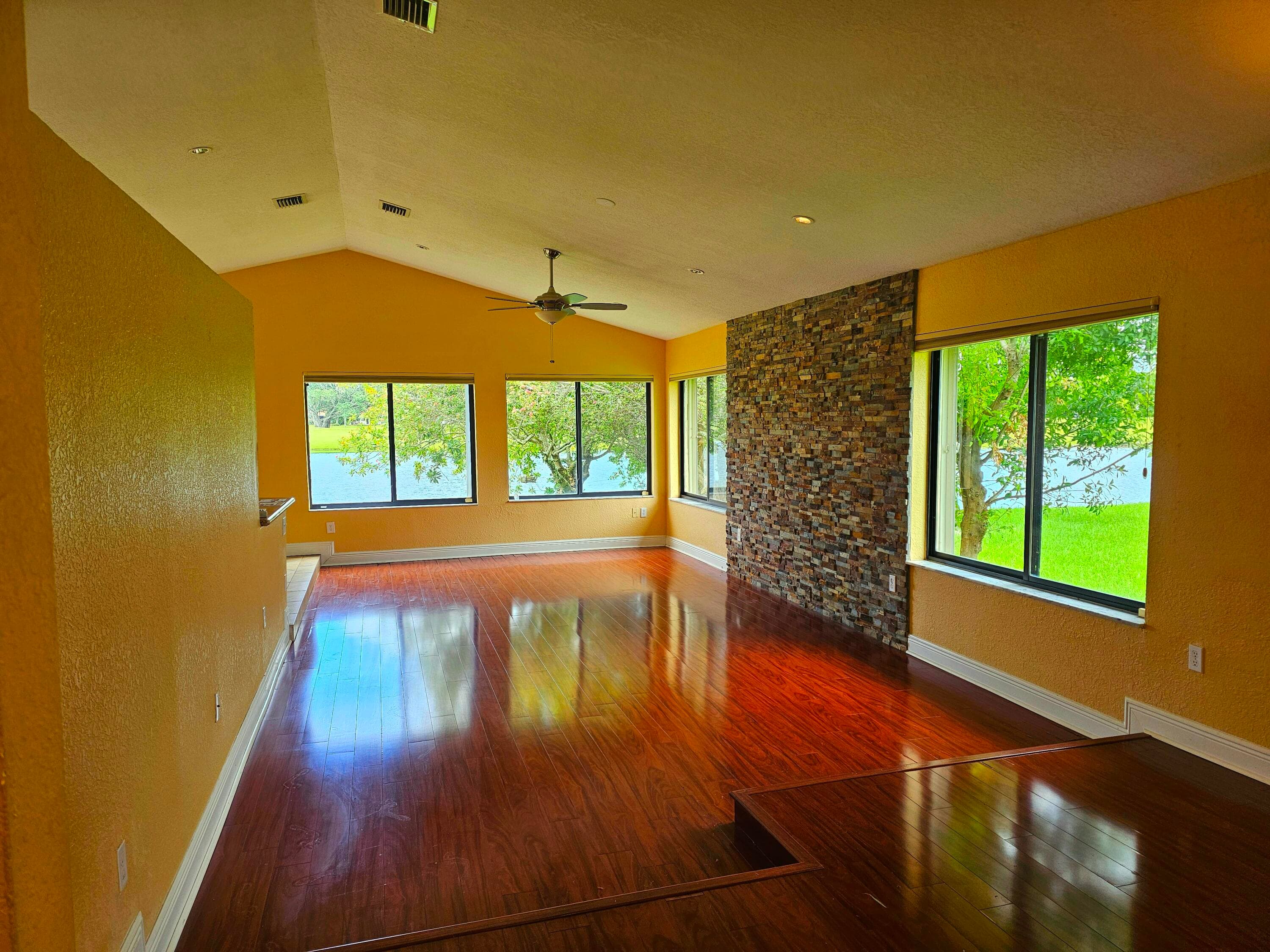 566 Village Lake Drive, Weston, FL 33326 — photo 7 of 37