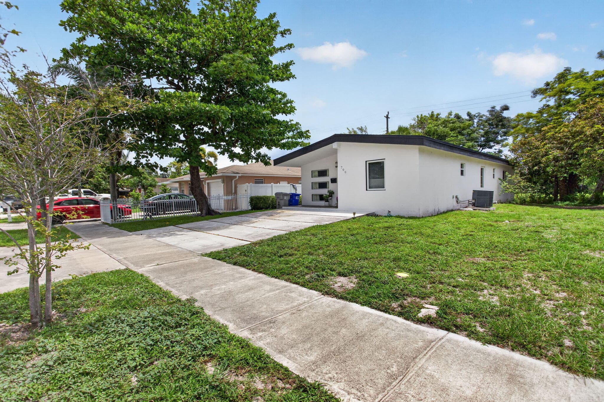 700 NW 17th Terrace, Pompano Beach, FL 33069 — photo 3 of 29