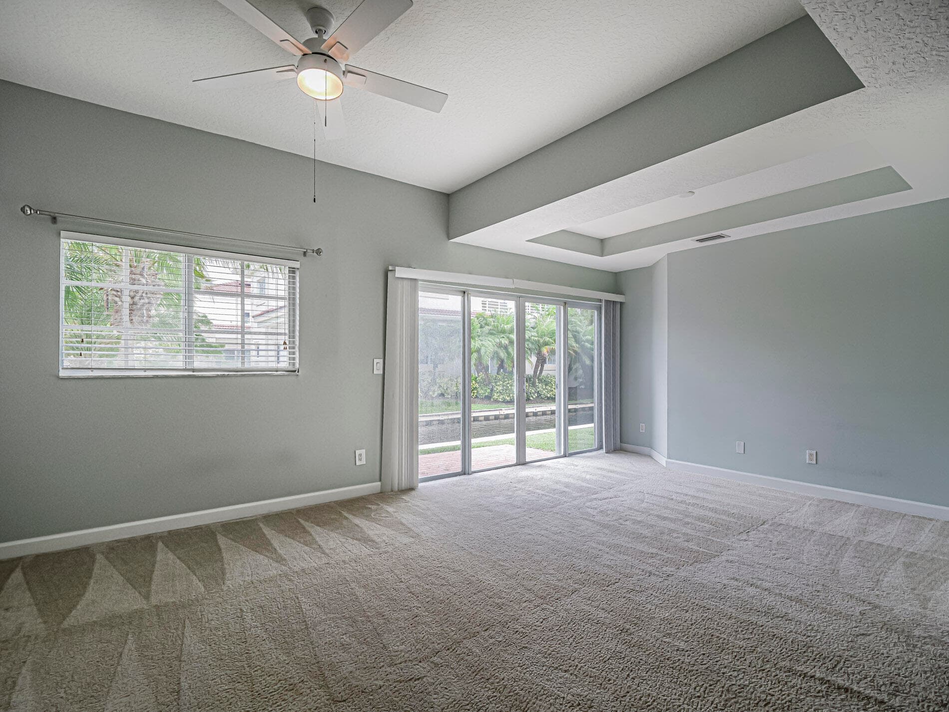 524 7th Square 101, Vero Beach, FL 32962 — photo 4 of 33