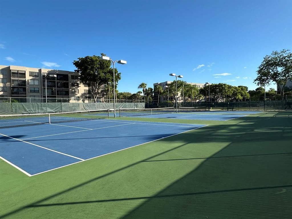 901 Colony Point Circle 523, Pembroke Pines, FL 33026 — photo 33 of 45