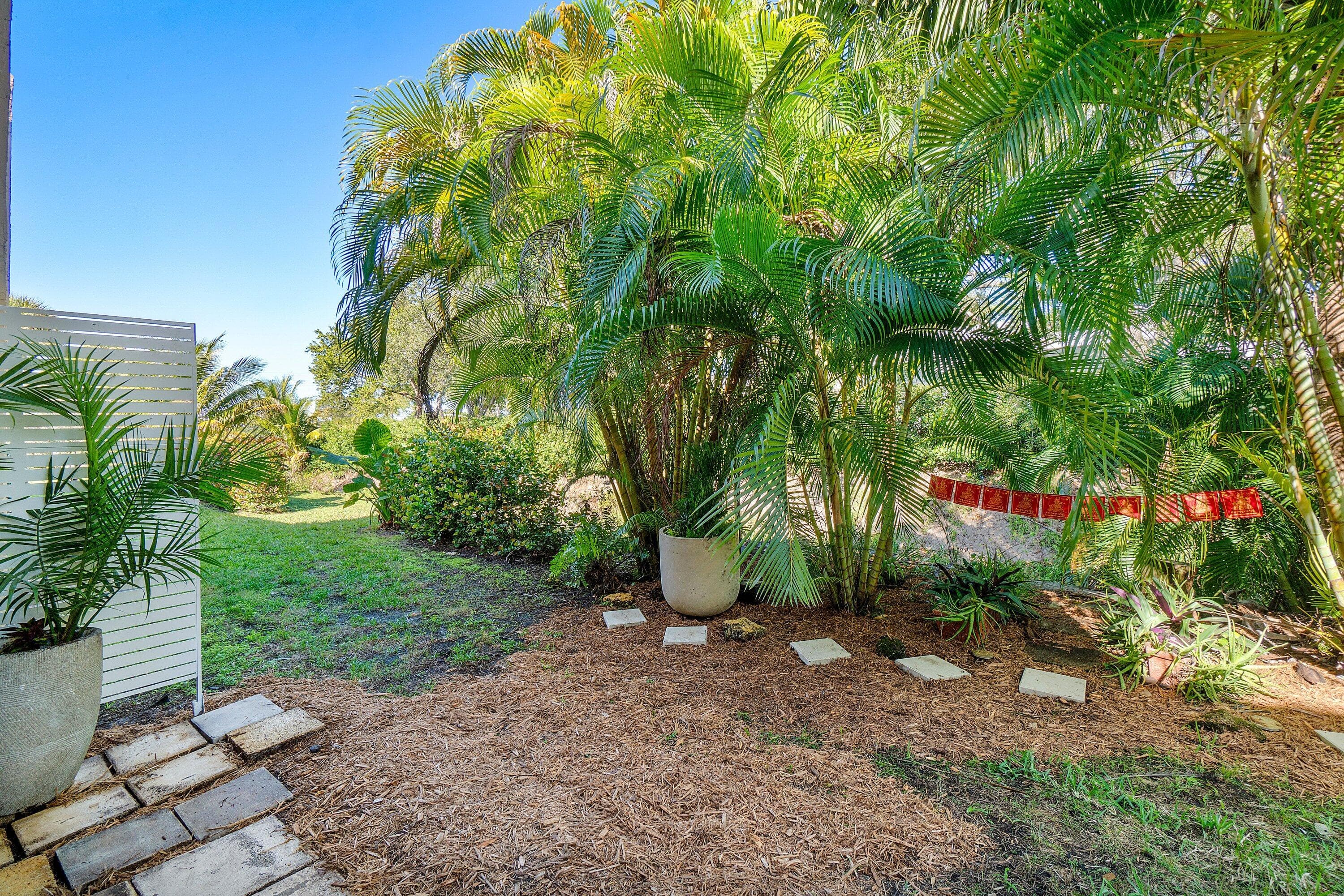 2805 SW 22nd Avenue Unit 104, Delray Beach, FL 33445 — photo 16 of 17