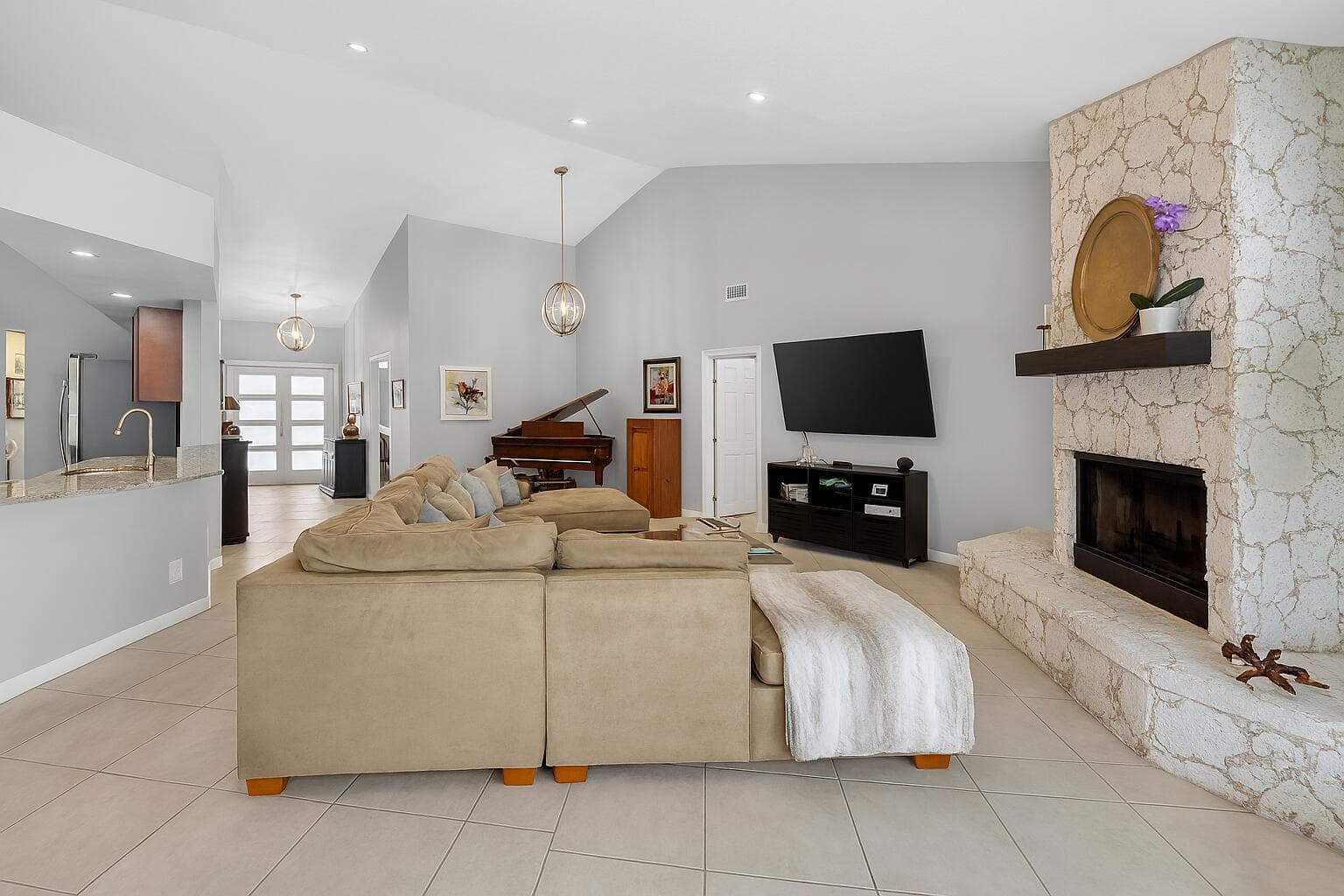 7069 NW 3rd Avenue, Boca Raton, FL 33487 — photo 5 of 58