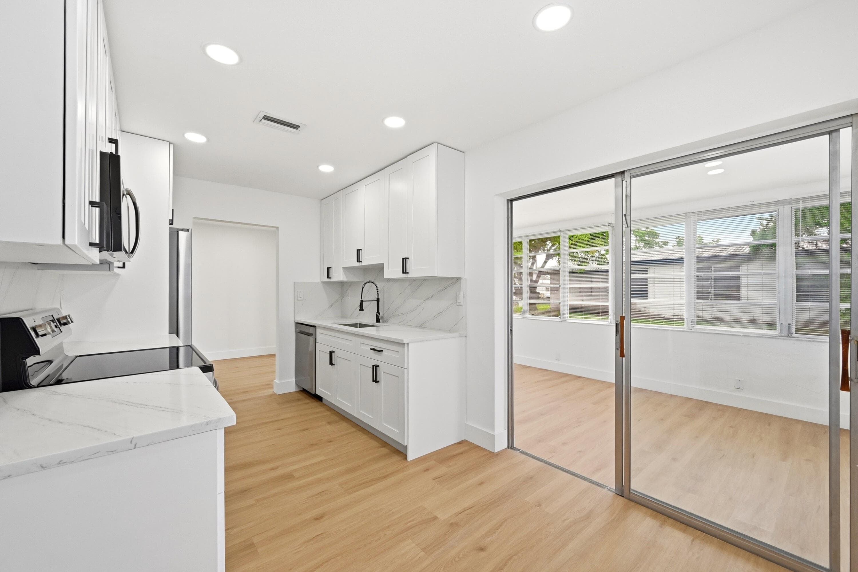 8410 NW 59th Place, Tamarac, FL 33321 — photo 12 of 29