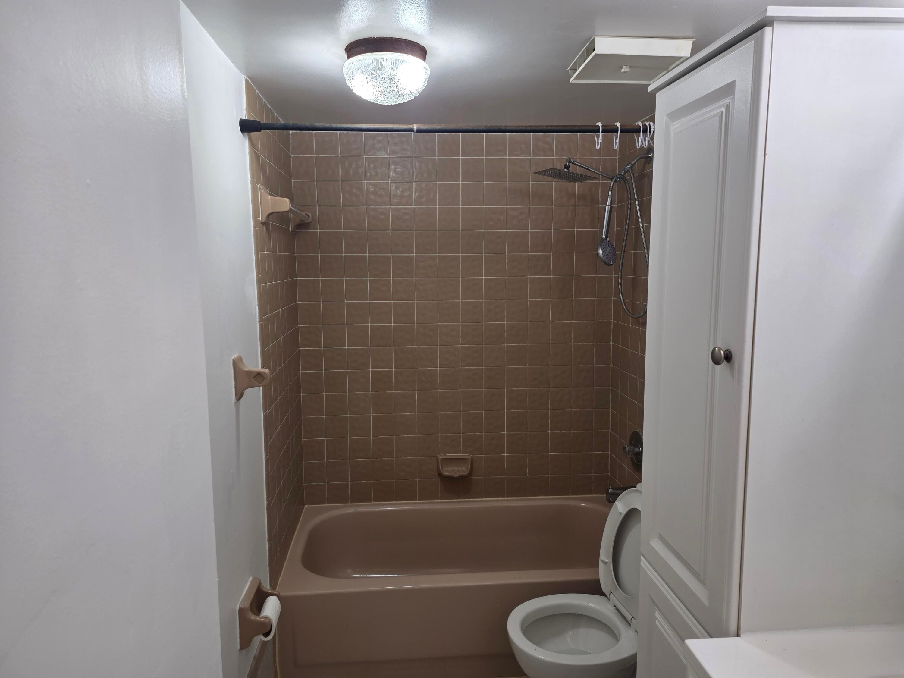 170 SE 7th Street SE 301, Deerfield Beach, FL 33441 — photo 28 of 35