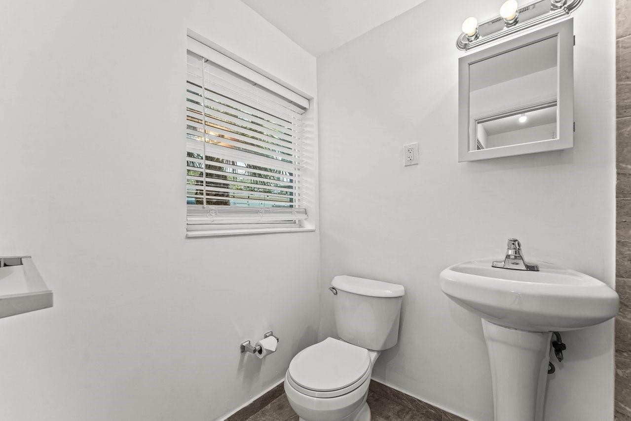 1001-1003 SW 4th Avenue 1-2, Fort Lauderdale, FL 33315 — photo 25 of 29