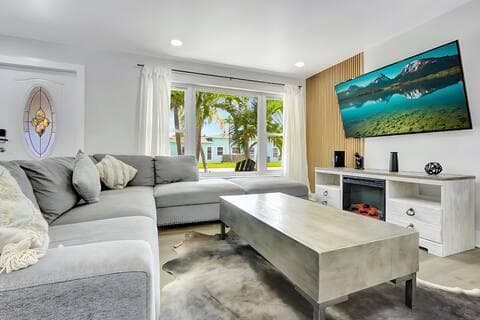 2809 NW 7th Avenue, Wilton Manors, FL 33311 — photo 10 of 27