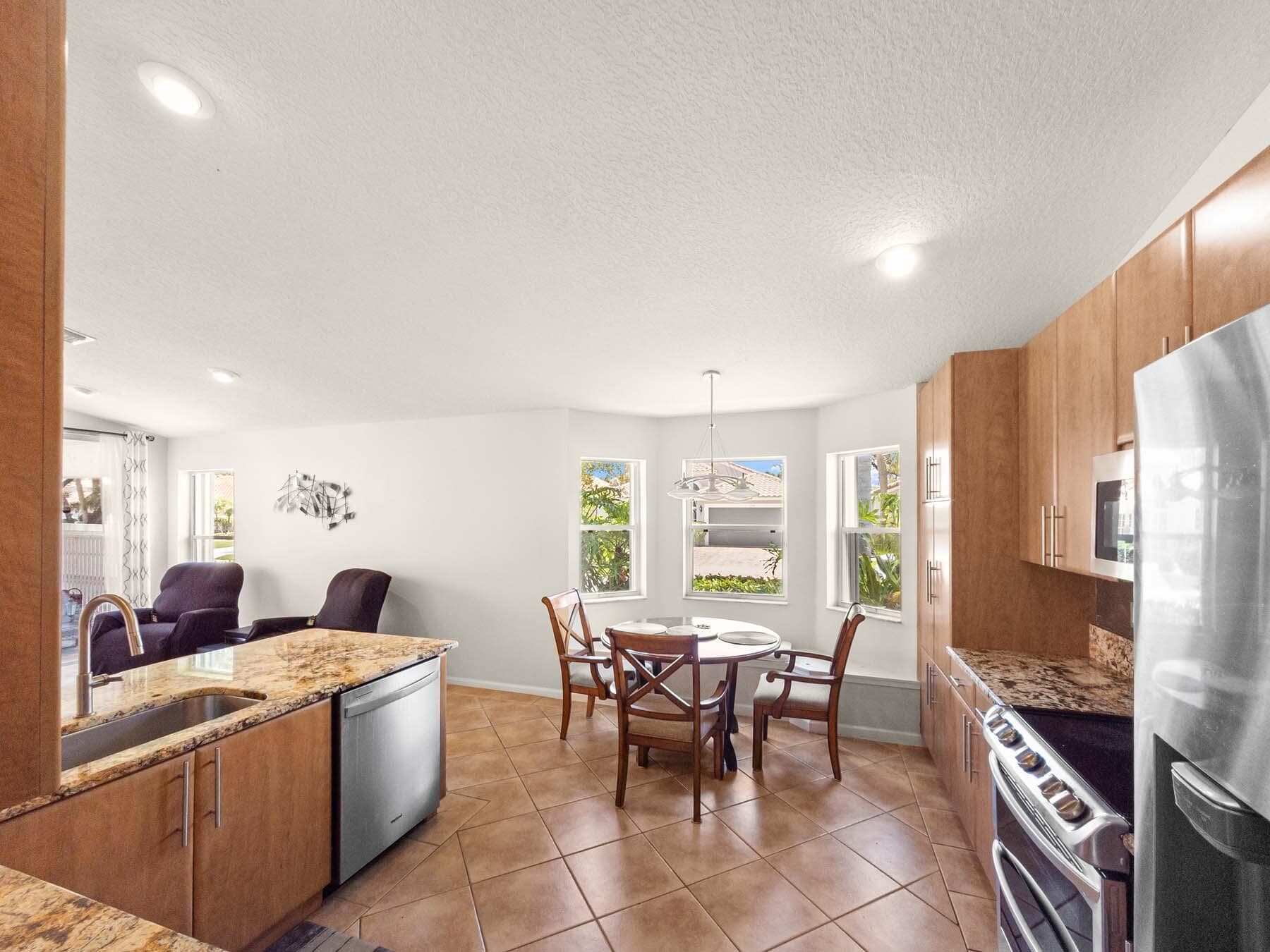 5320 Glenville Drive, Boynton Beach, FL 33437 — photo 6 of 59