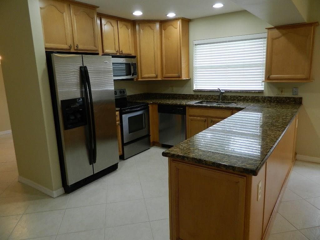 4002 NW 73rd Avenue, Coral Springs, FL 33065 — photo 5 of 13
