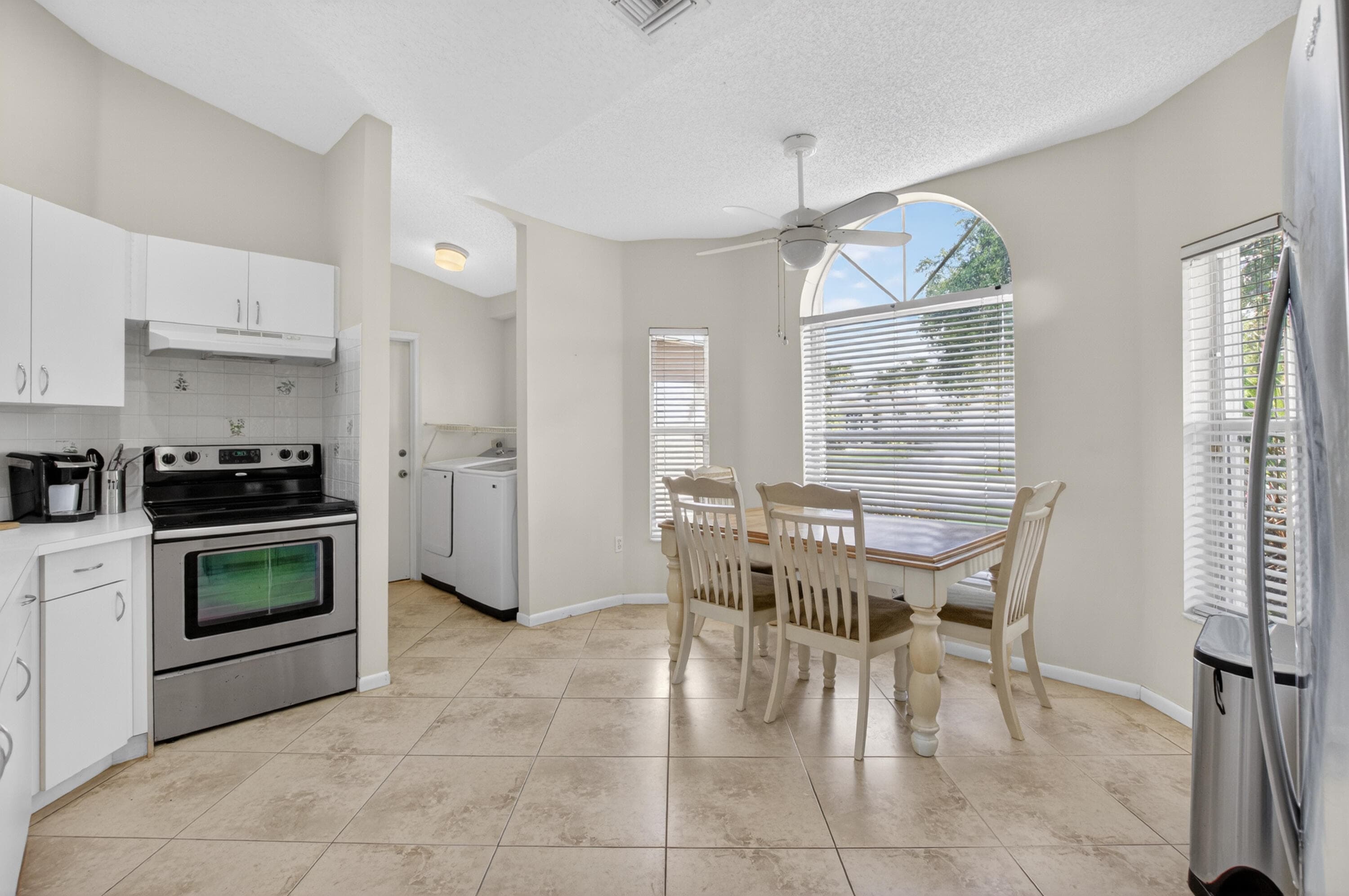 3820 NW 10th Street, Delray Beach, FL 33445 — photo 5 of 21