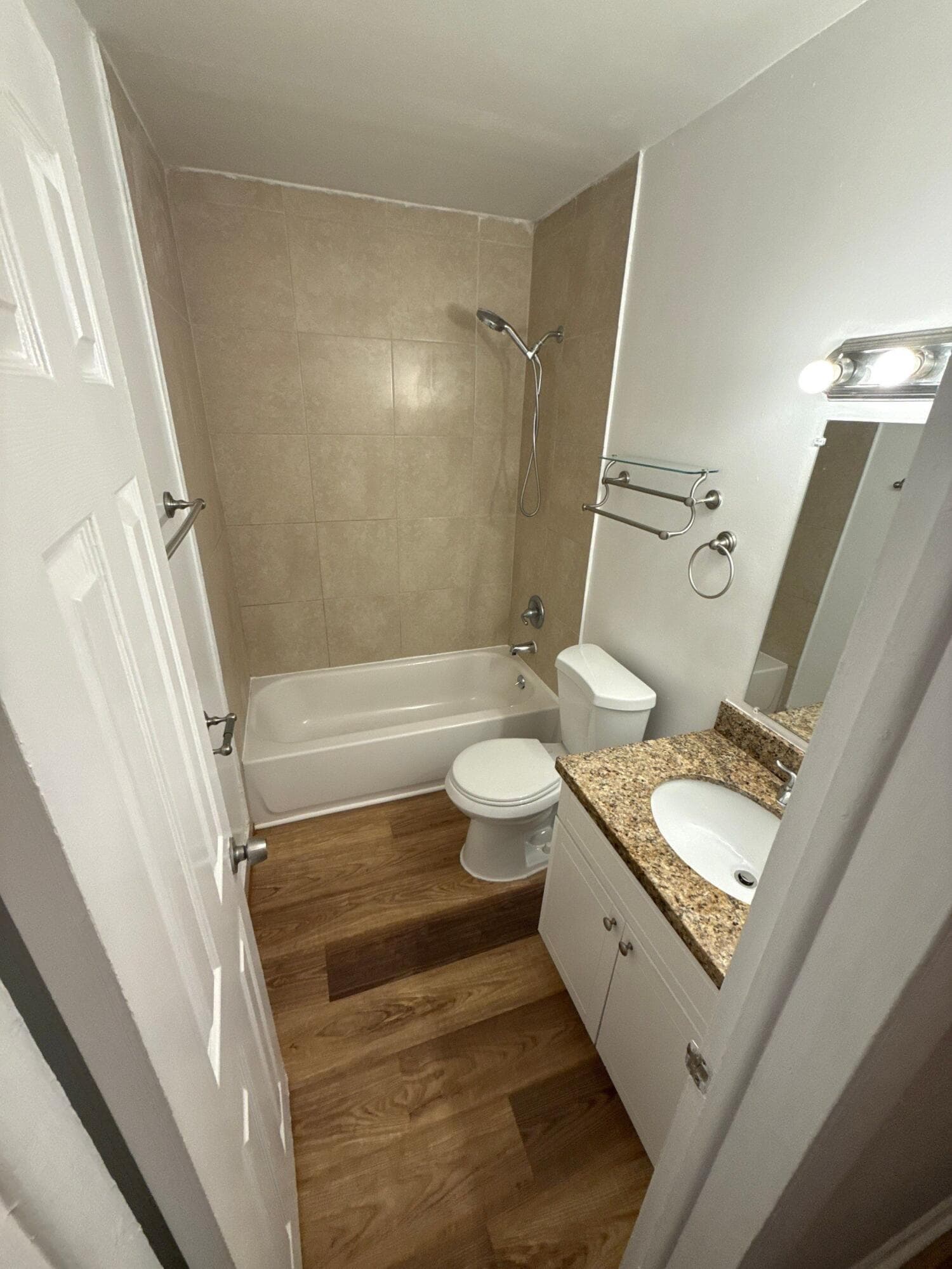 717 NE 10th Avenue 06, Boynton Beach, FL 33435 — photo 8 of 11