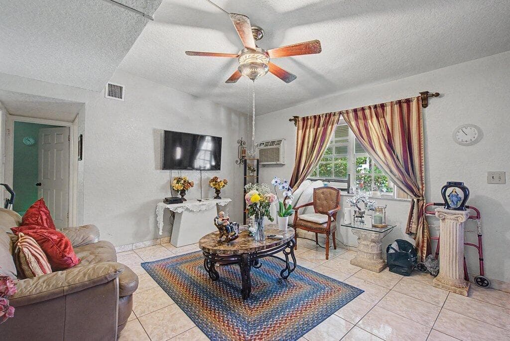 3230 Orange Street, Boynton Beach, FL 33435 — photo 13 of 40