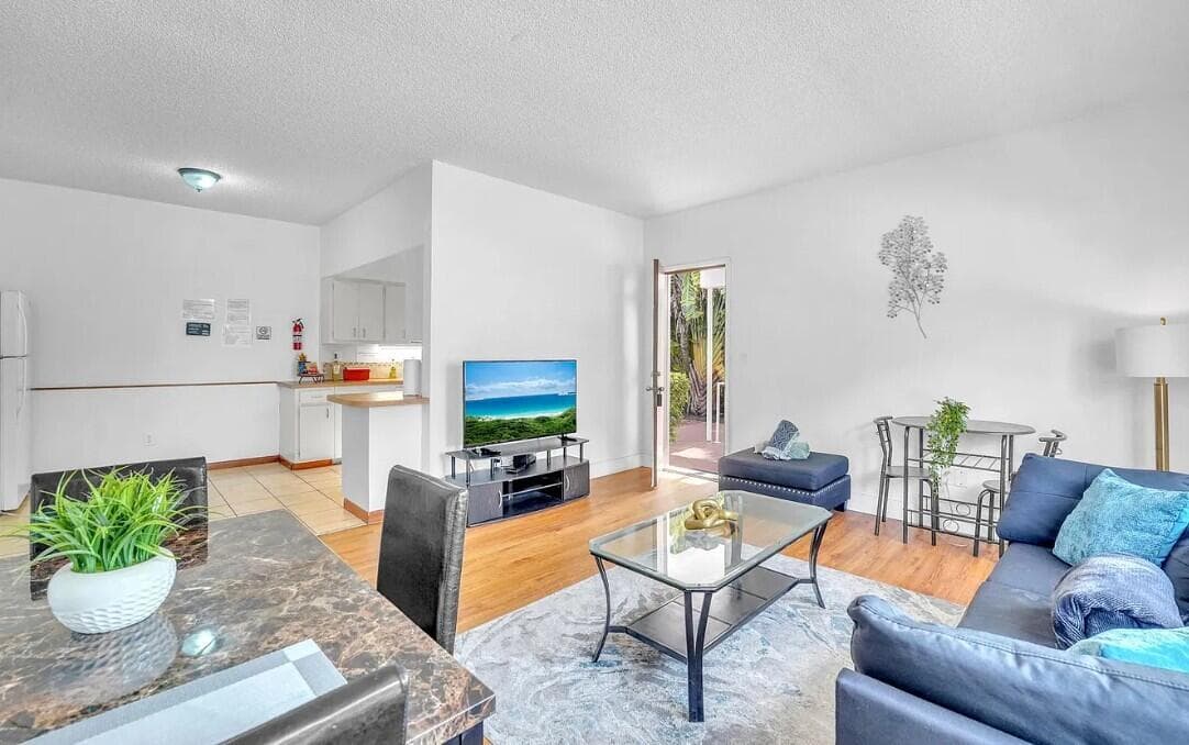 1085 98th Street 1, Bay Harbor Islands, FL 33154 — photo 6 of 9