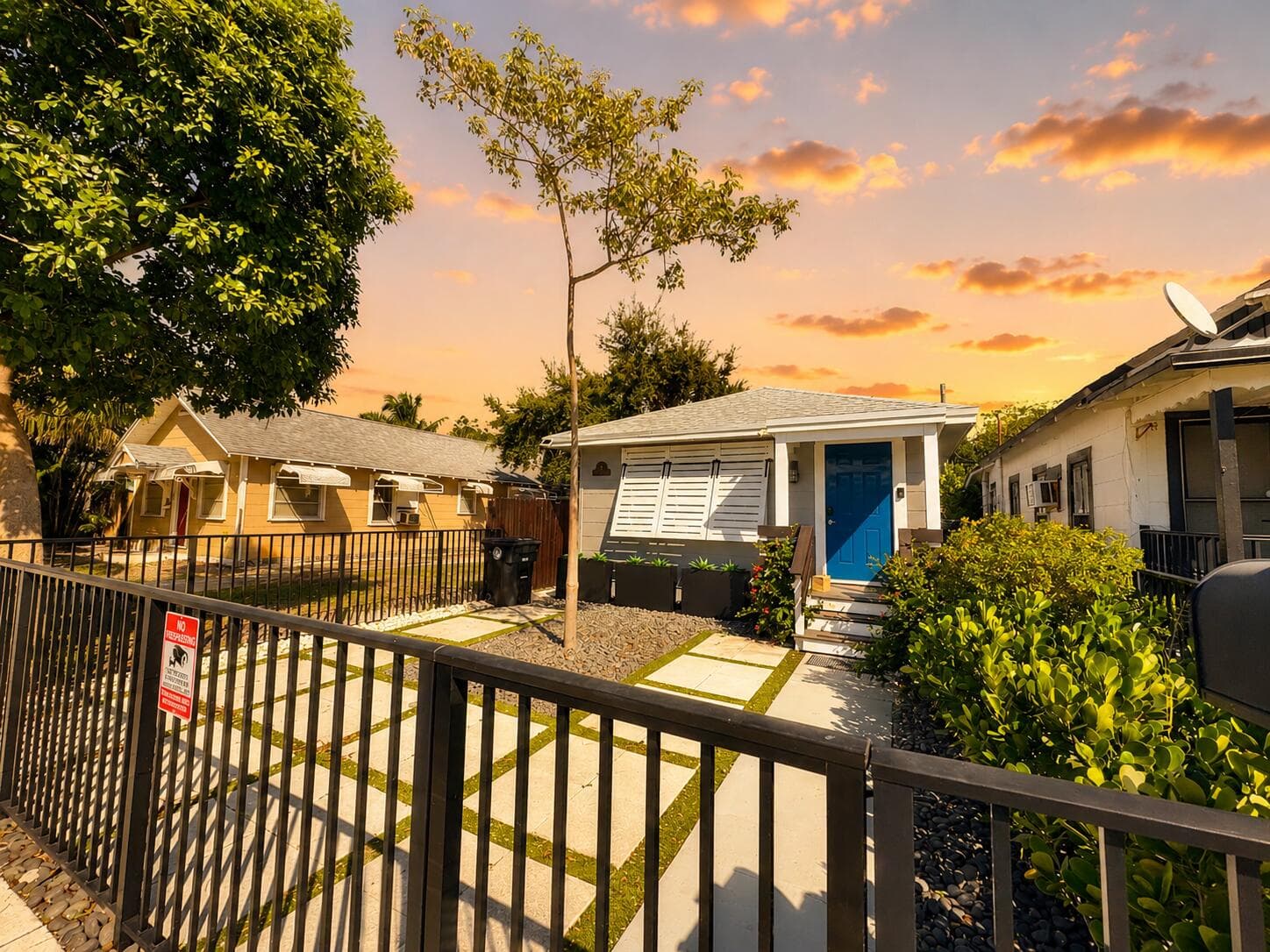 322 S L Street, Lake Worth Beach, FL 33460 — photo 1 of 6