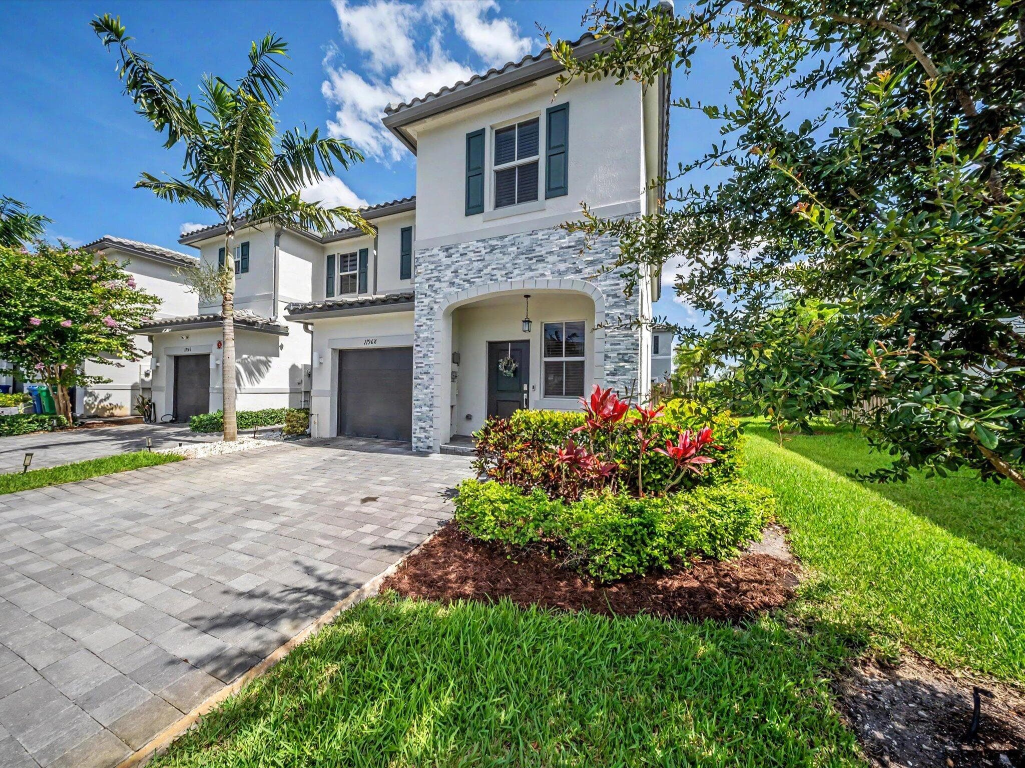 11968 NW 47th Manor, Coral Springs, FL 33076 — photo 2 of 24