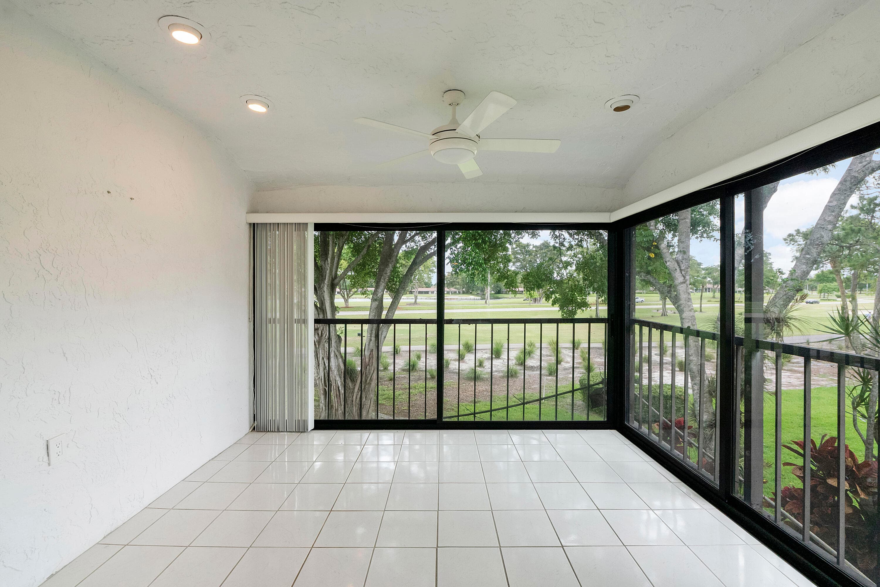 21852 Arriba 6-h, Boca Raton, FL 33433 — photo 5 of 42