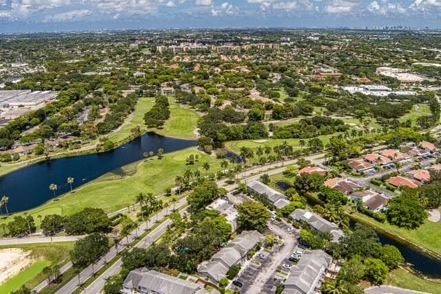 8327 Fairway Road 8327, Sunrise, FL 33351 — photo 2 of 16