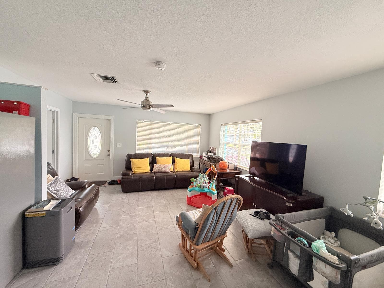 320 W 29th Street, Riviera Beach, FL 33404 — photo 6 of 28