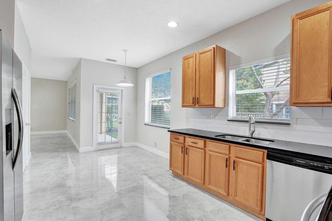 12645 NW 8th Court, Coral Springs, FL 33071 — photo 10 of 38