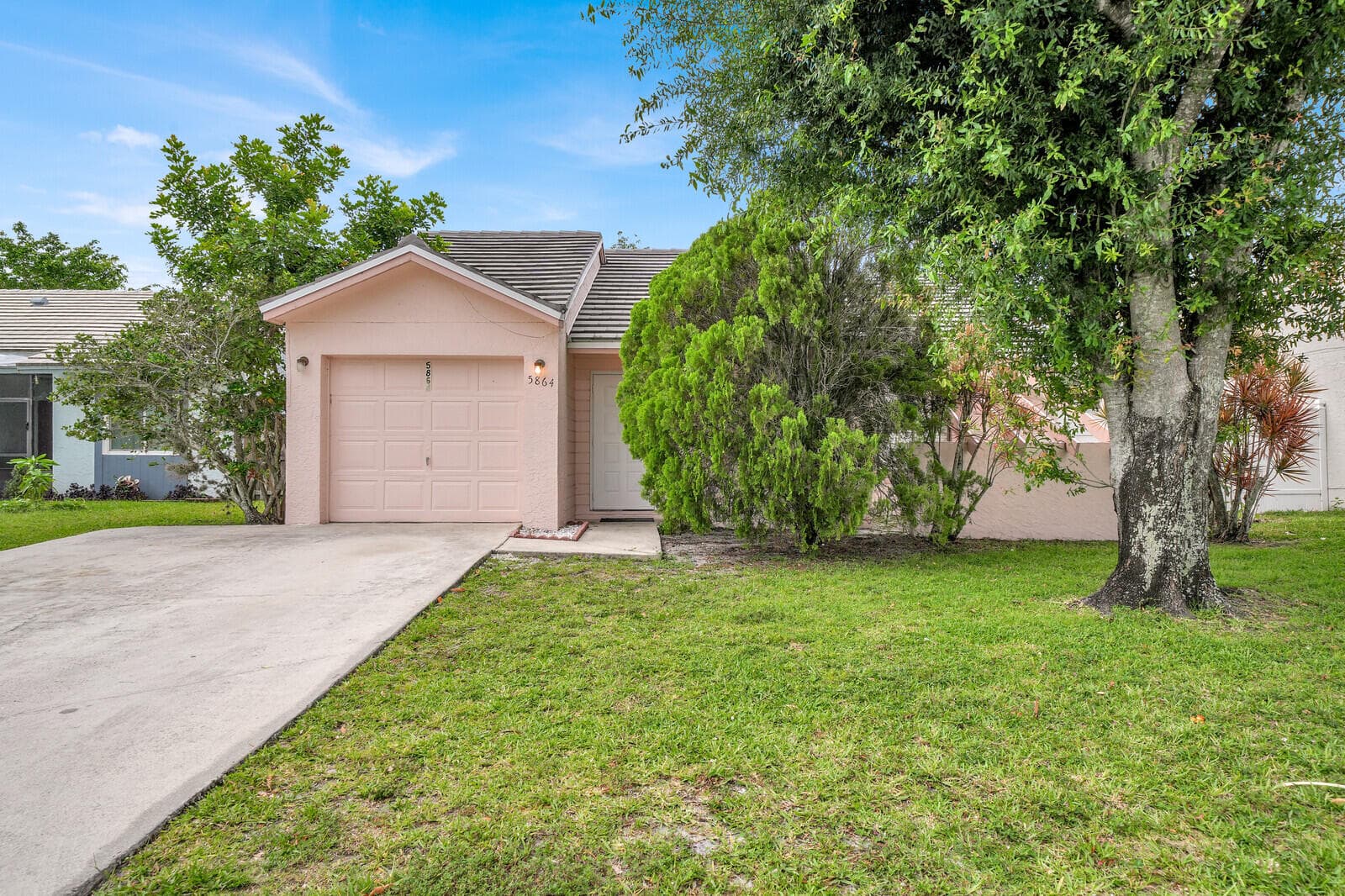 5864 Strawberry Lakes Circle, Lake Worth, FL 33463 — photo 1 of 23