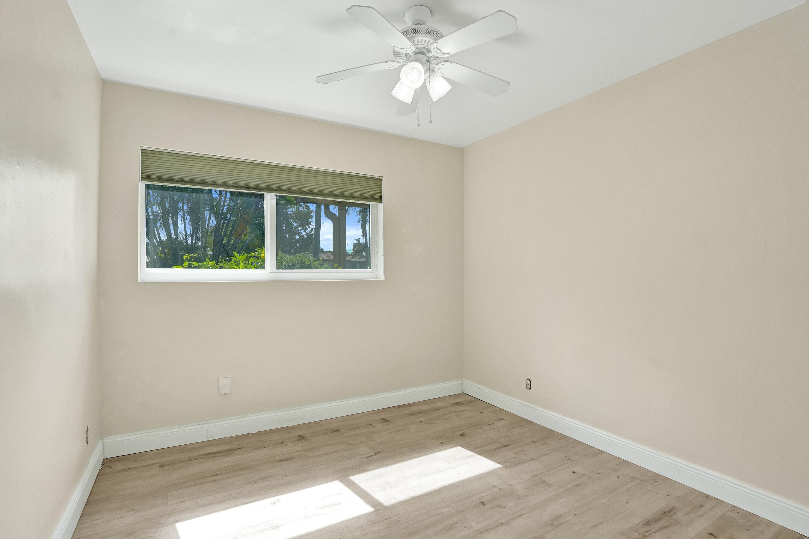 1240 SW 4th Avenue, Pompano Beach, FL 33060 — photo 21 of 48