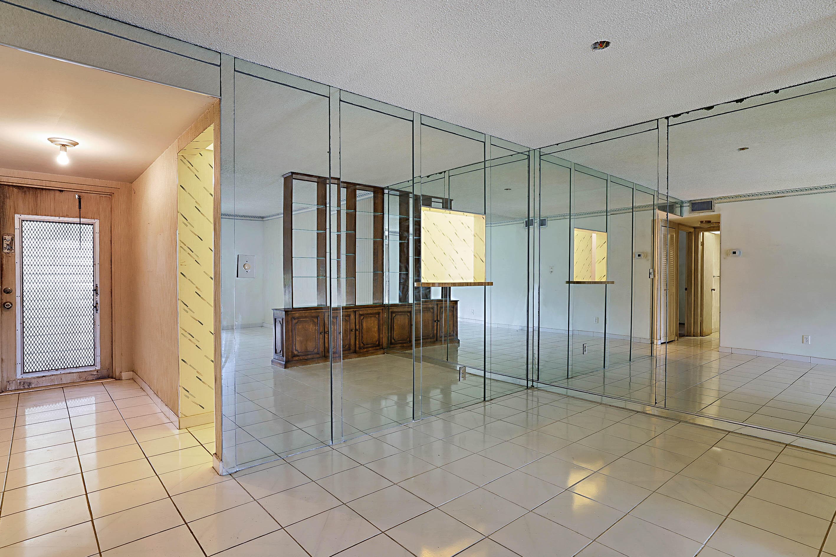 9201 Sunrise Lakes Boulevard 107, Sunrise, FL 33322 — photo 5 of 28