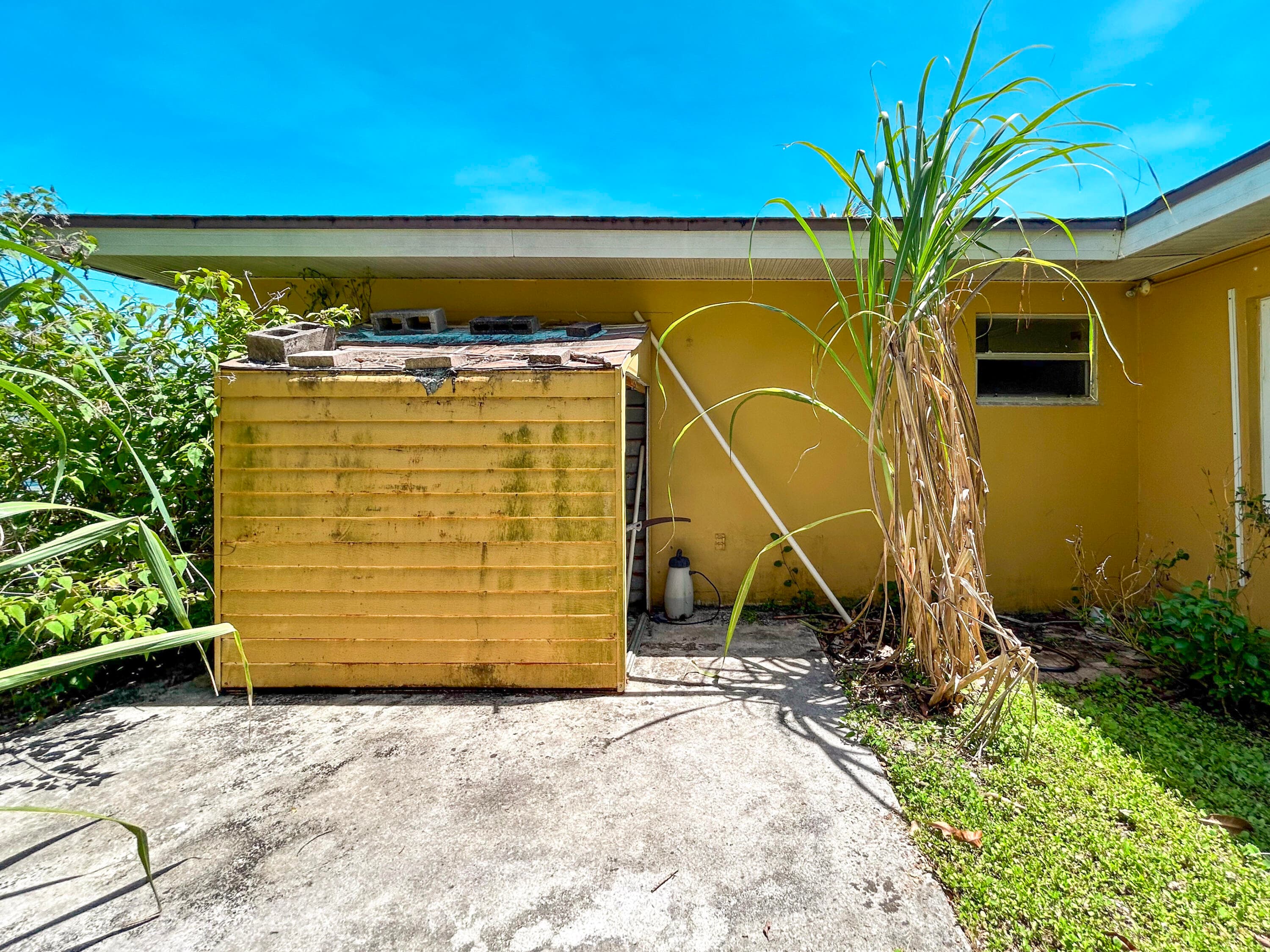 179 SE Soneto Court, Port St. Lucie, FL 34983 — photo 37 of 47
