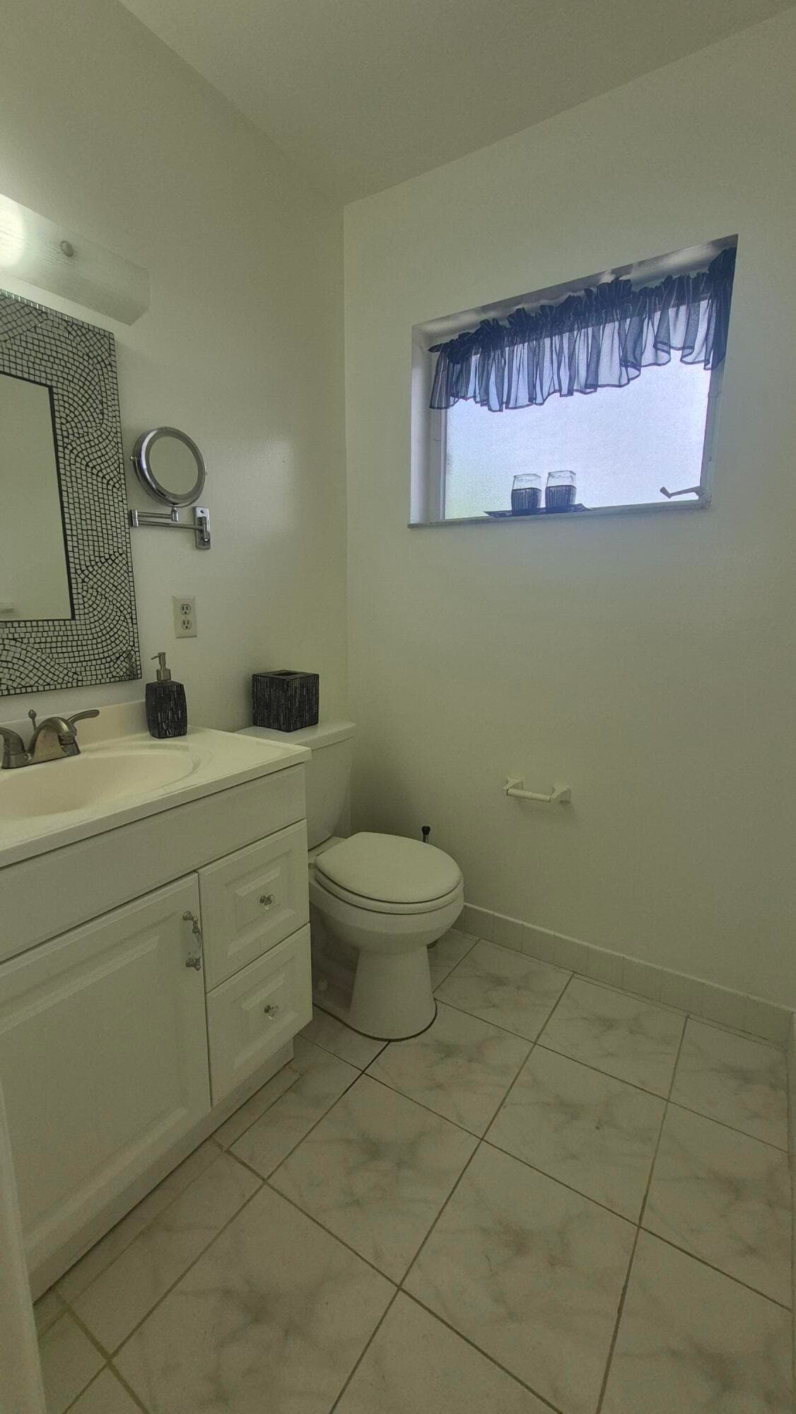 2805 Crosley Drive E Apt E, West Palm Beach, FL 33415 — photo 11 of 23