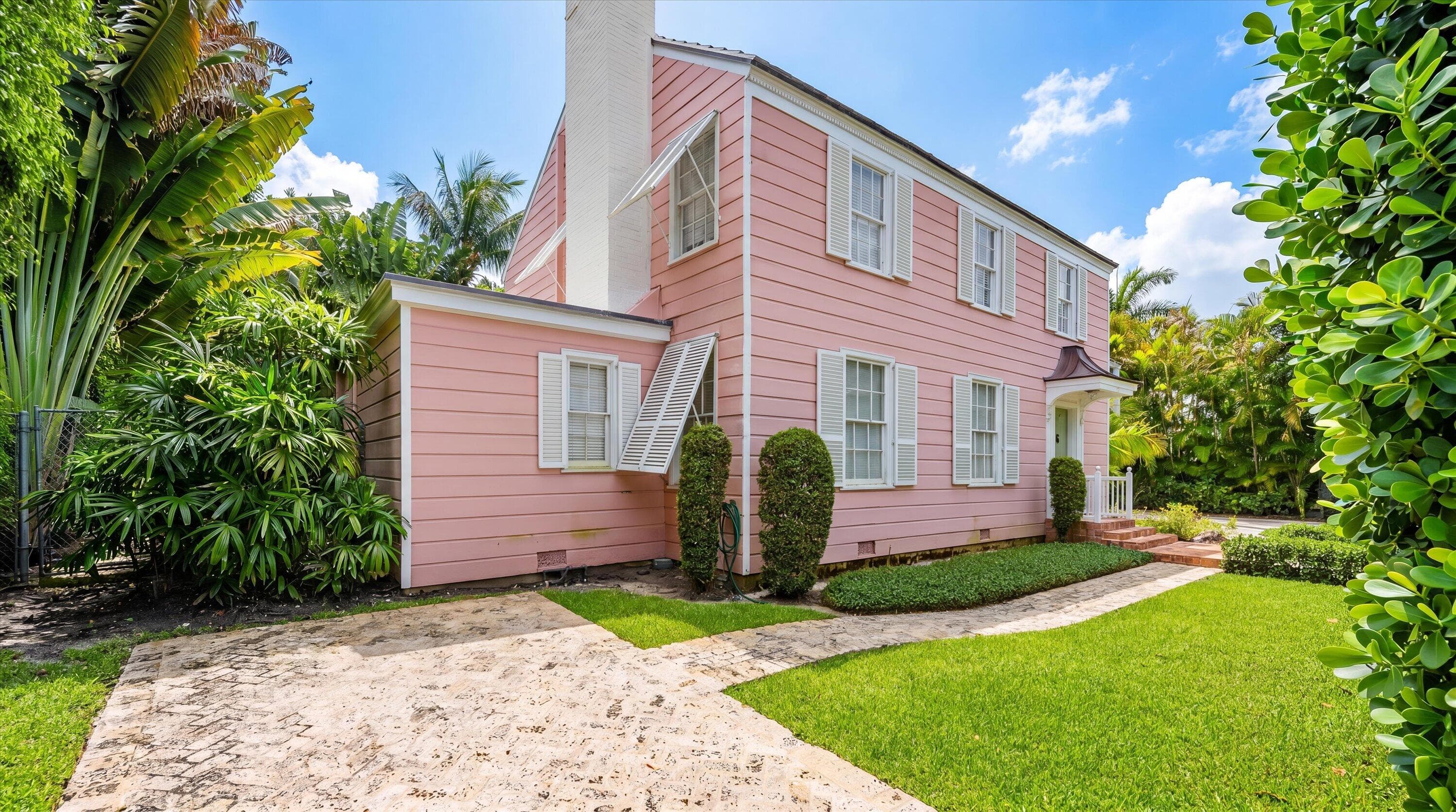258 Pendleton Avenue, Palm Beach, FL 33480 — photo 2 of 39