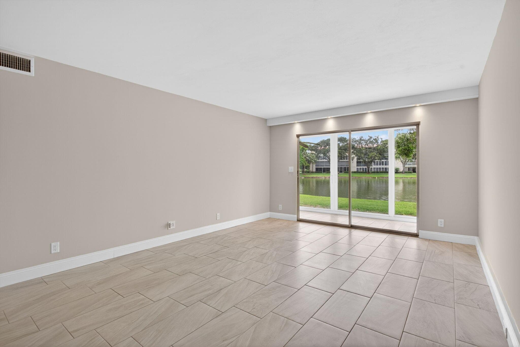 2202 Lucaya Bend B1, Coconut Creek, FL 33066 — photo 7 of 25