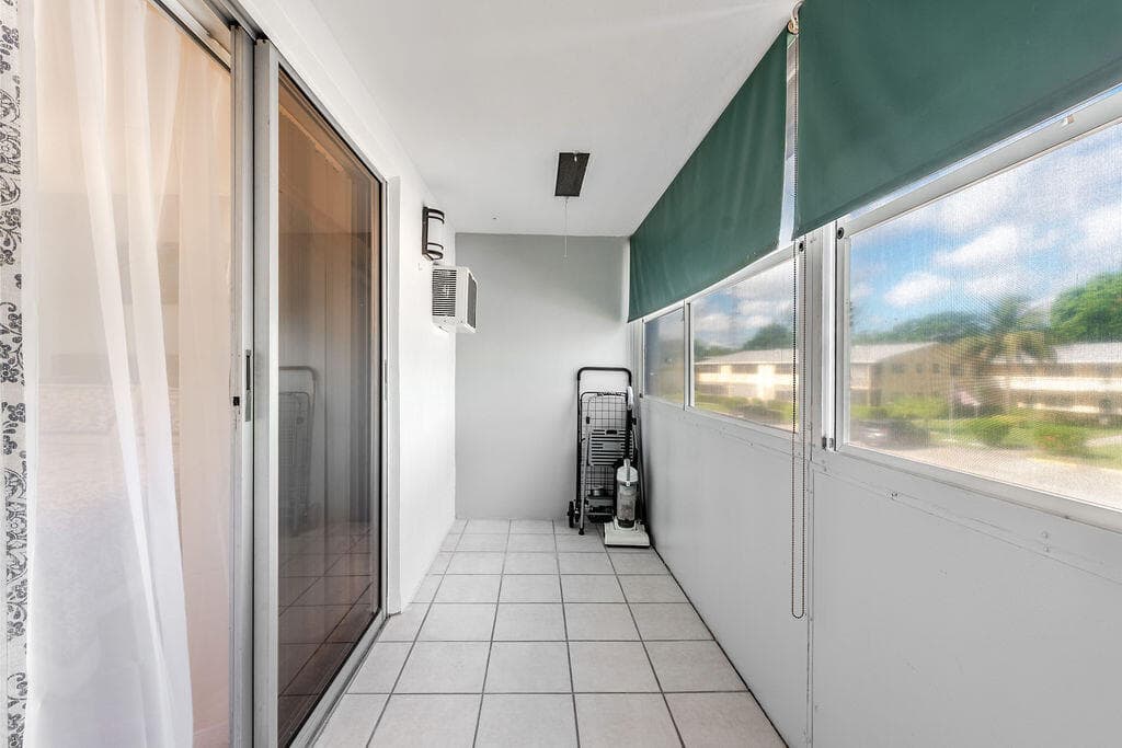 393 Windsor, West Palm Beach, FL 33417 — photo 14 of 25