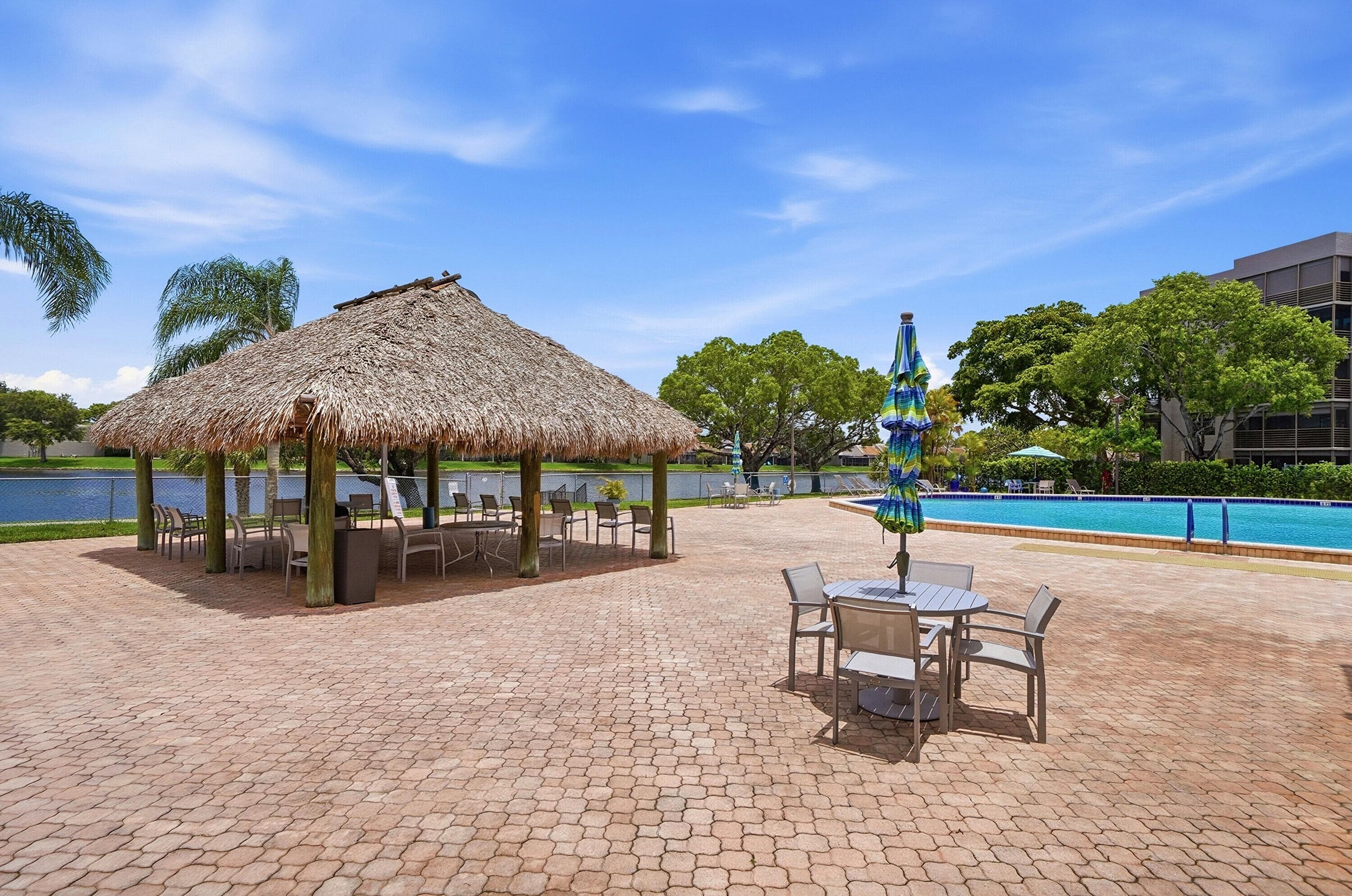 901 Colony Point Circle 523, Pembroke Pines, FL 33026 — photo 37 of 45