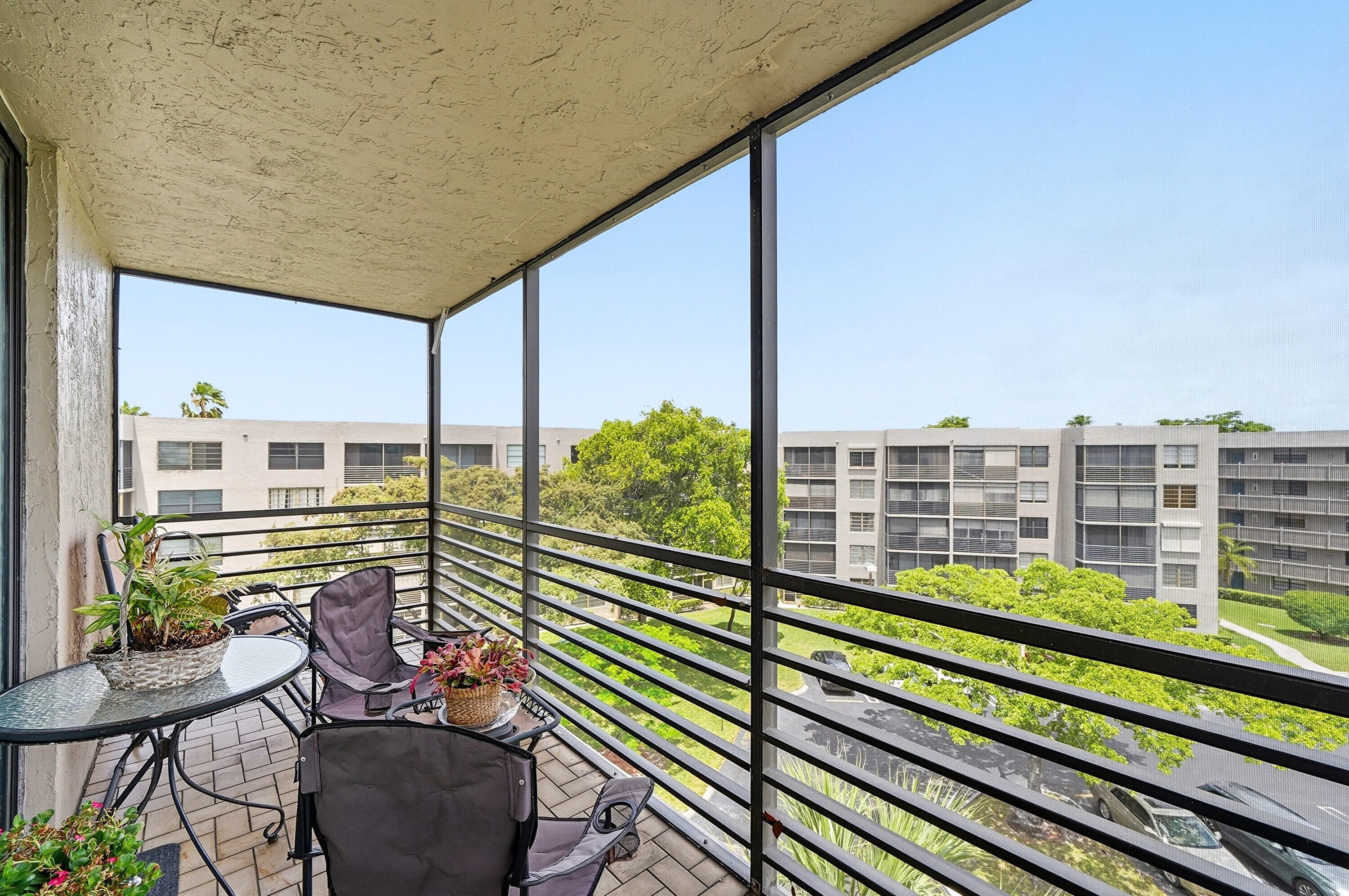 901 Colony Point Circle 523, Pembroke Pines, FL 33026 — photo 28 of 45