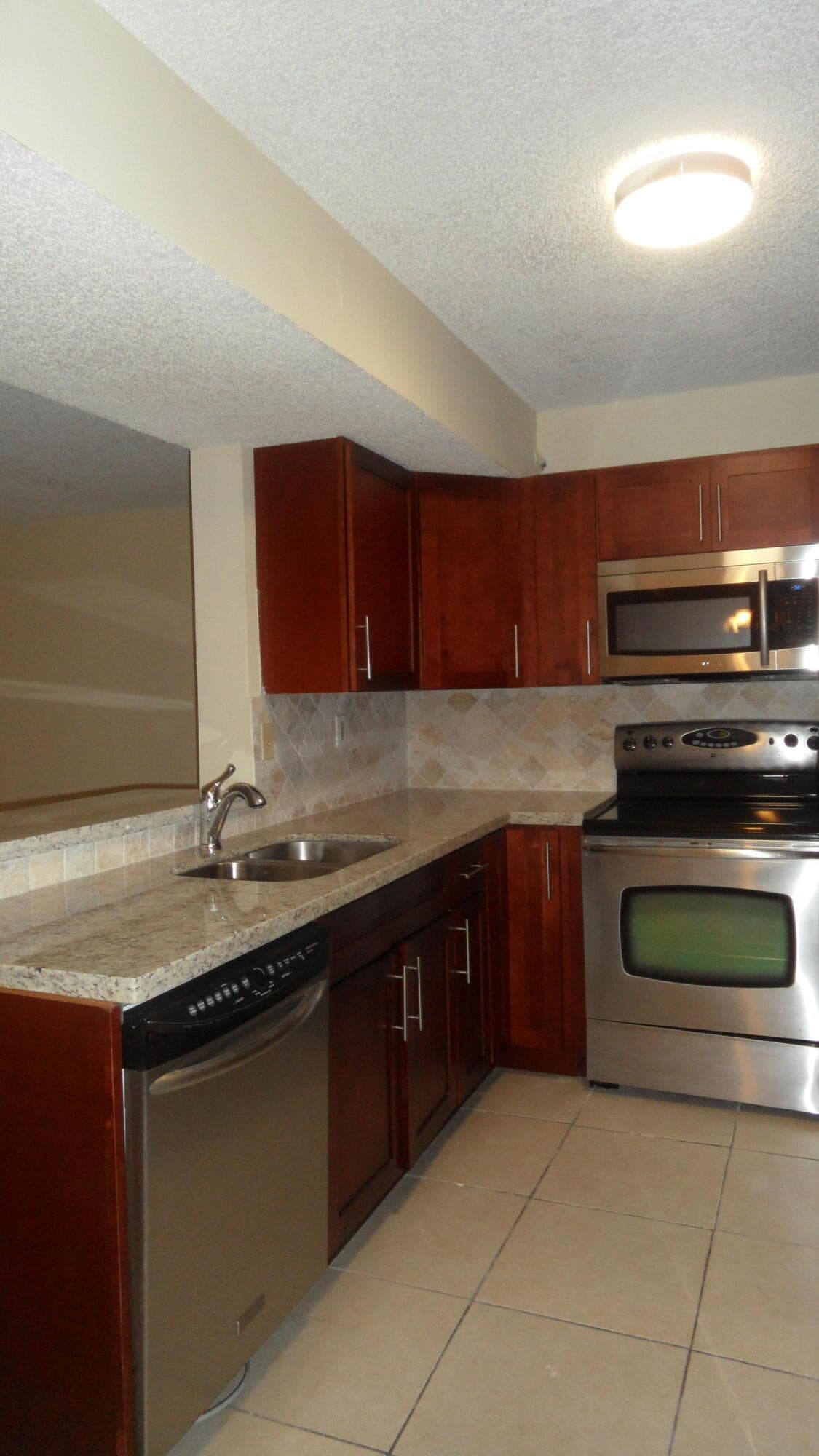 351 Palm Way 201, Pembroke Pines, FL 33025 — photo 4 of 33