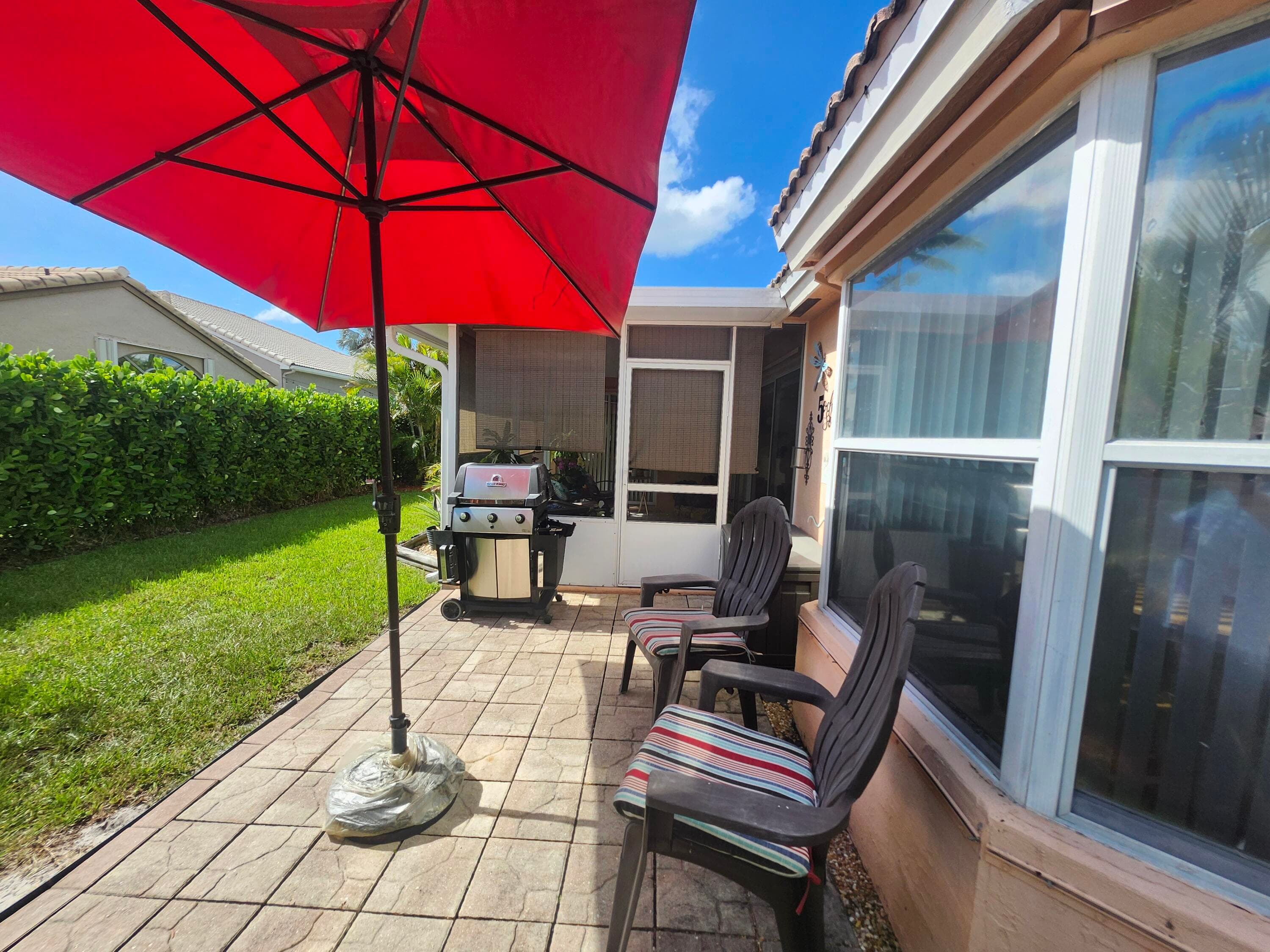 120 NW 189th Avenue NW, Pembroke Pines, FL 33029 — photo 5 of 52
