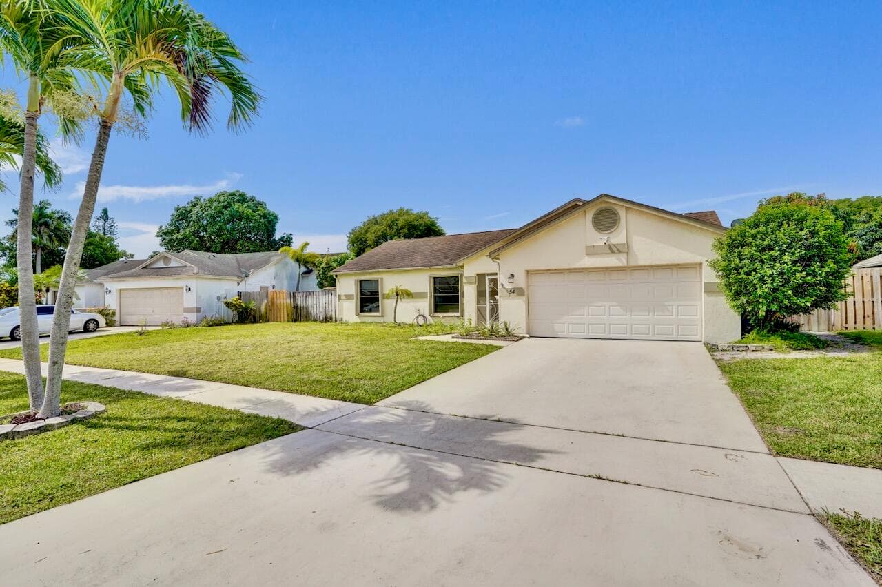 54 Cedar Circle, Boynton Beach, FL 33436 — photo 3 of 59
