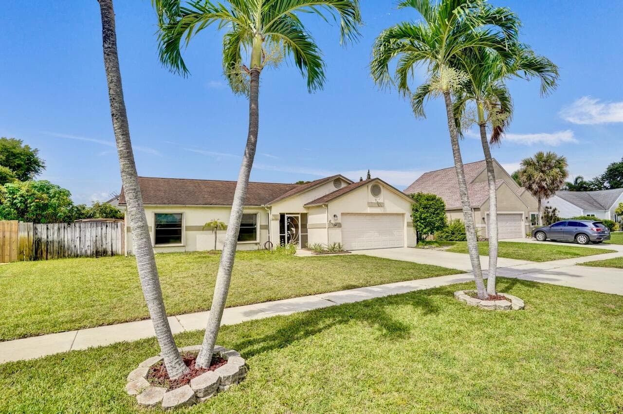 54 Cedar Circle, Boynton Beach, FL 33436 — photo 4 of 59
