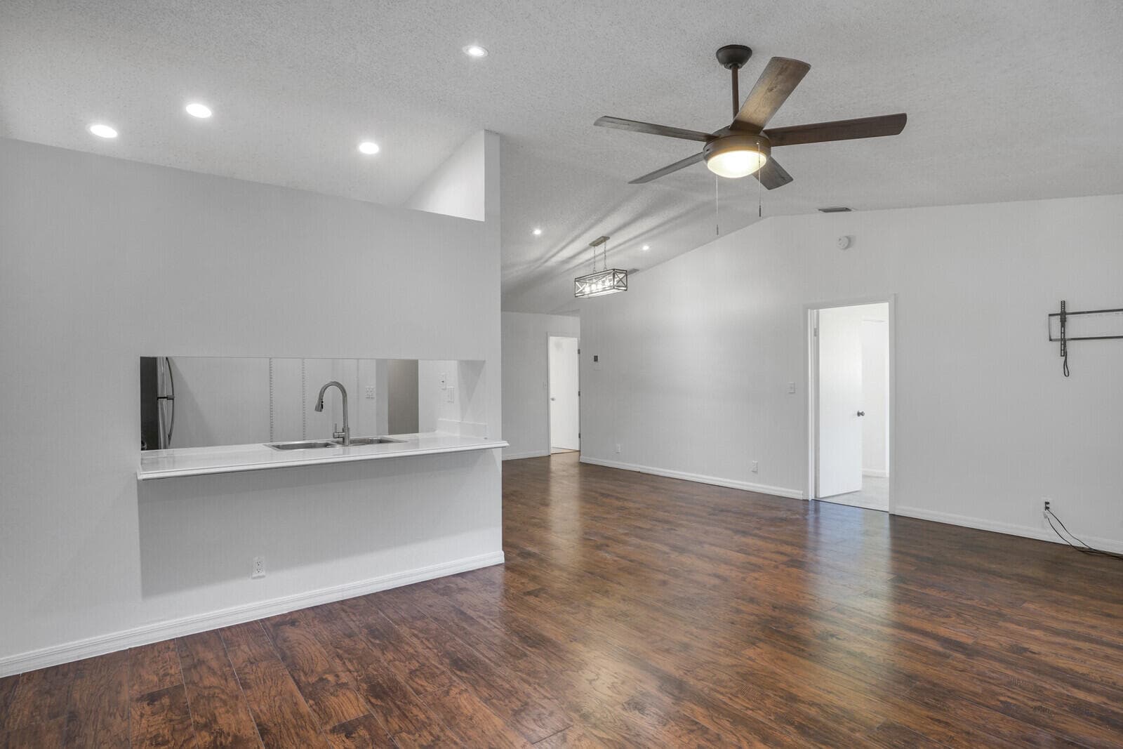 30 Kensington Lane, Boynton Beach, FL 33426 — photo 10 of 33