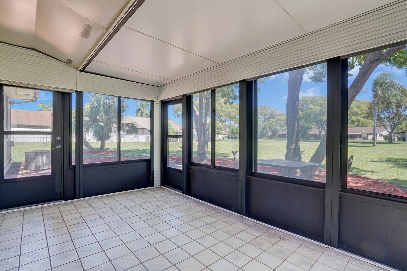 30 Kensington Lane, Boynton Beach, FL 33426 — photo 22 of 33