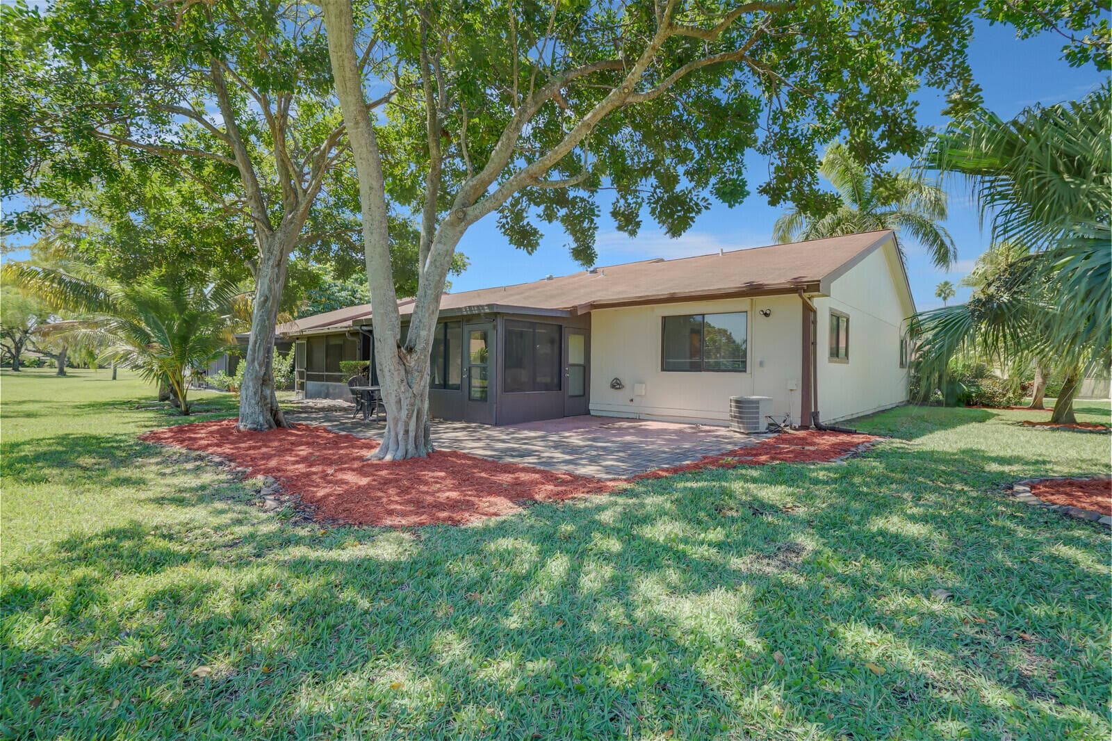 30 Kensington Lane, Boynton Beach, FL 33426 — photo 28 of 33