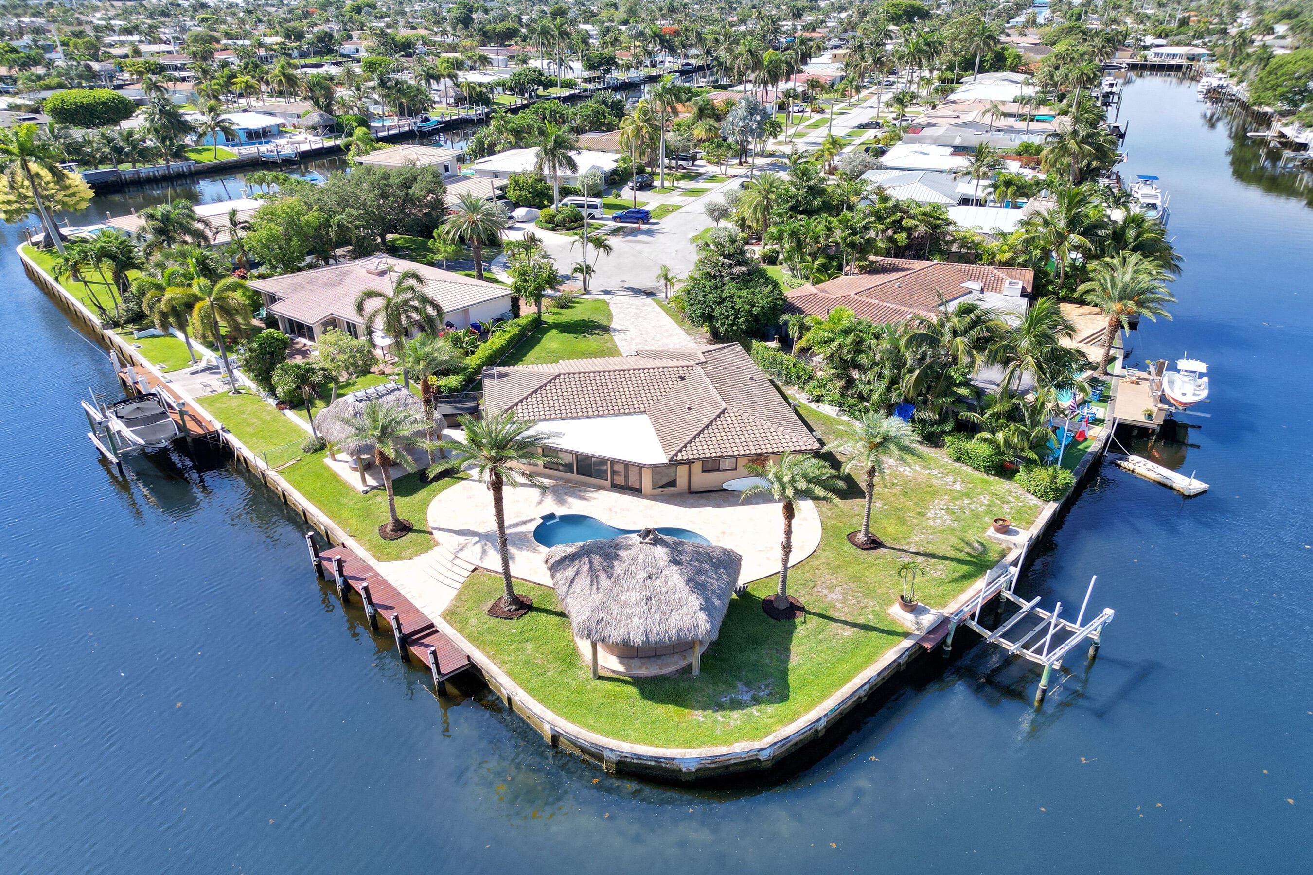 271 SE 5th Terrace, Pompano Beach, FL 33060 — photo 5 of 103