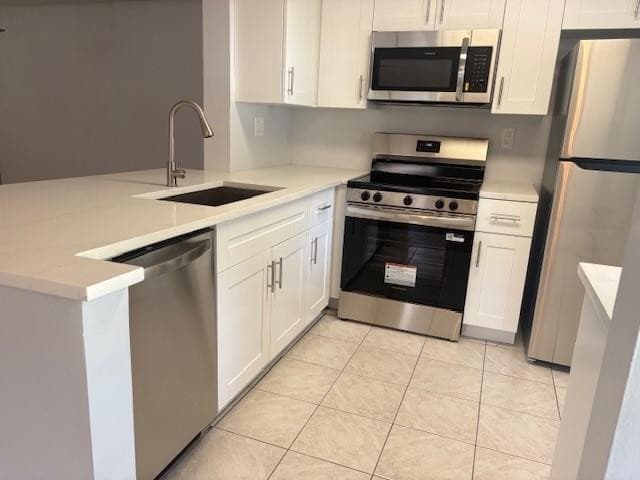 606 Gardens Drive, Pompano Beach, FL 33069 — photo 4 of 26