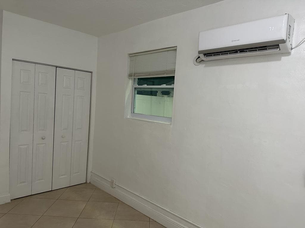 6861 Park Street, Hollywood, FL 33024 — photo 34 of 36