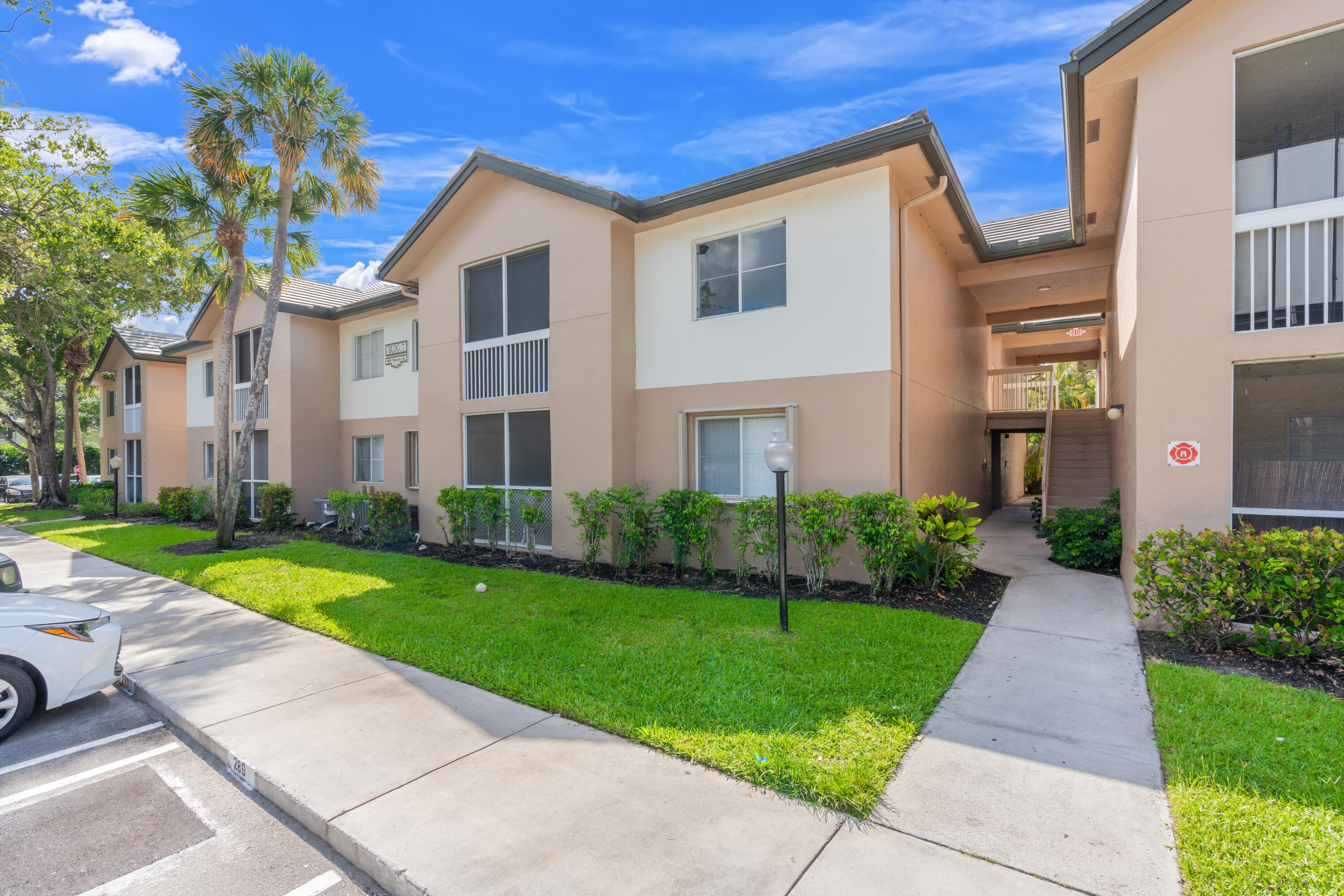 9855 Westview Drive 714, Coral Springs, FL 33076 — photo