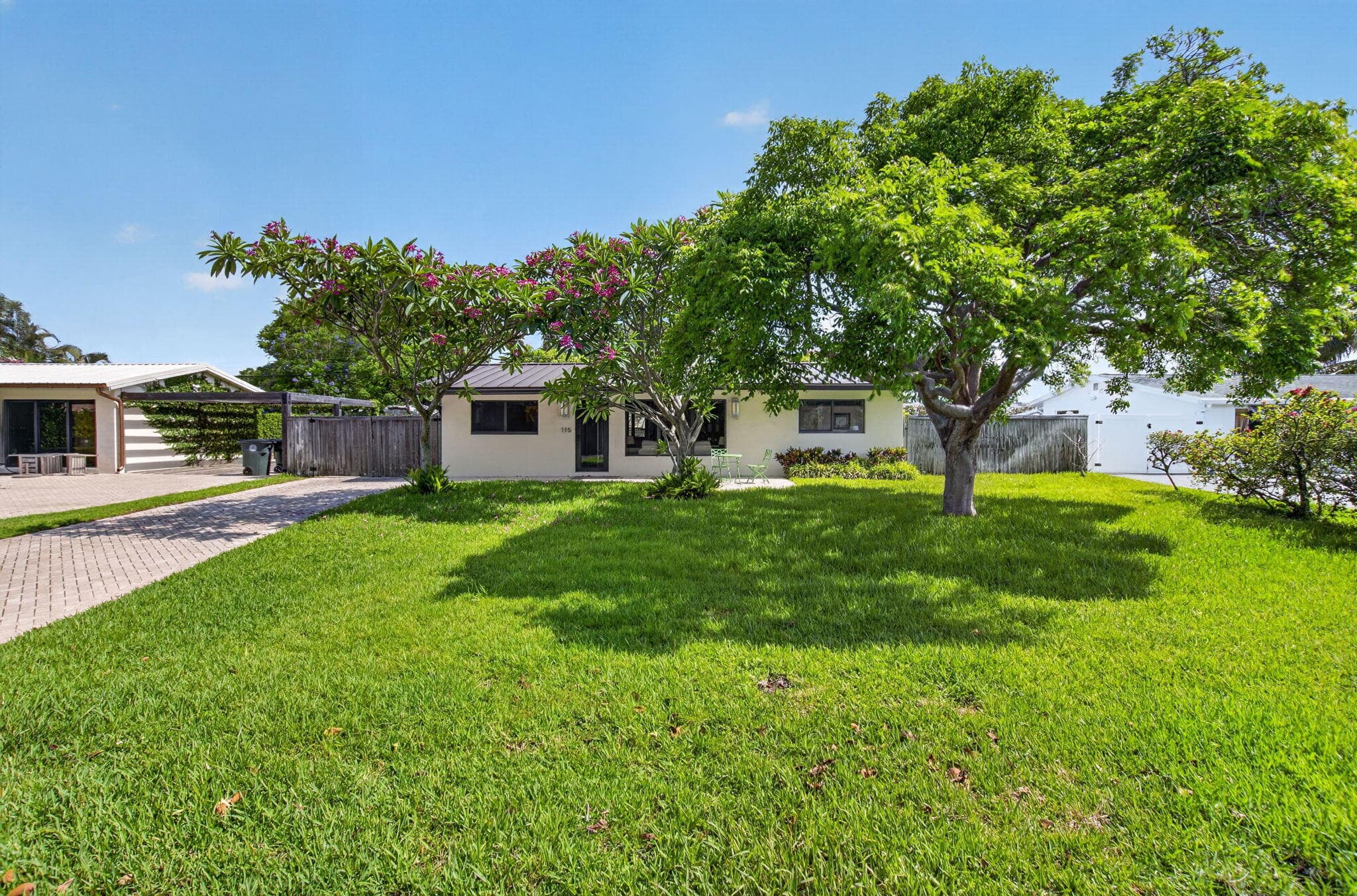 115 NW 7th Street, Boca Raton, FL 33432 — photo 1 of 58