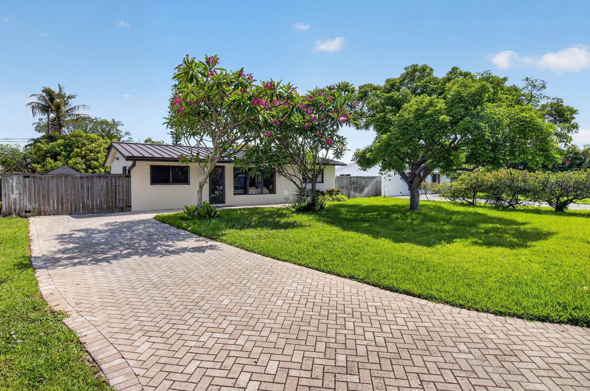 115 NW 7th Street, Boca Raton, FL 33432 — photo 2 of 58