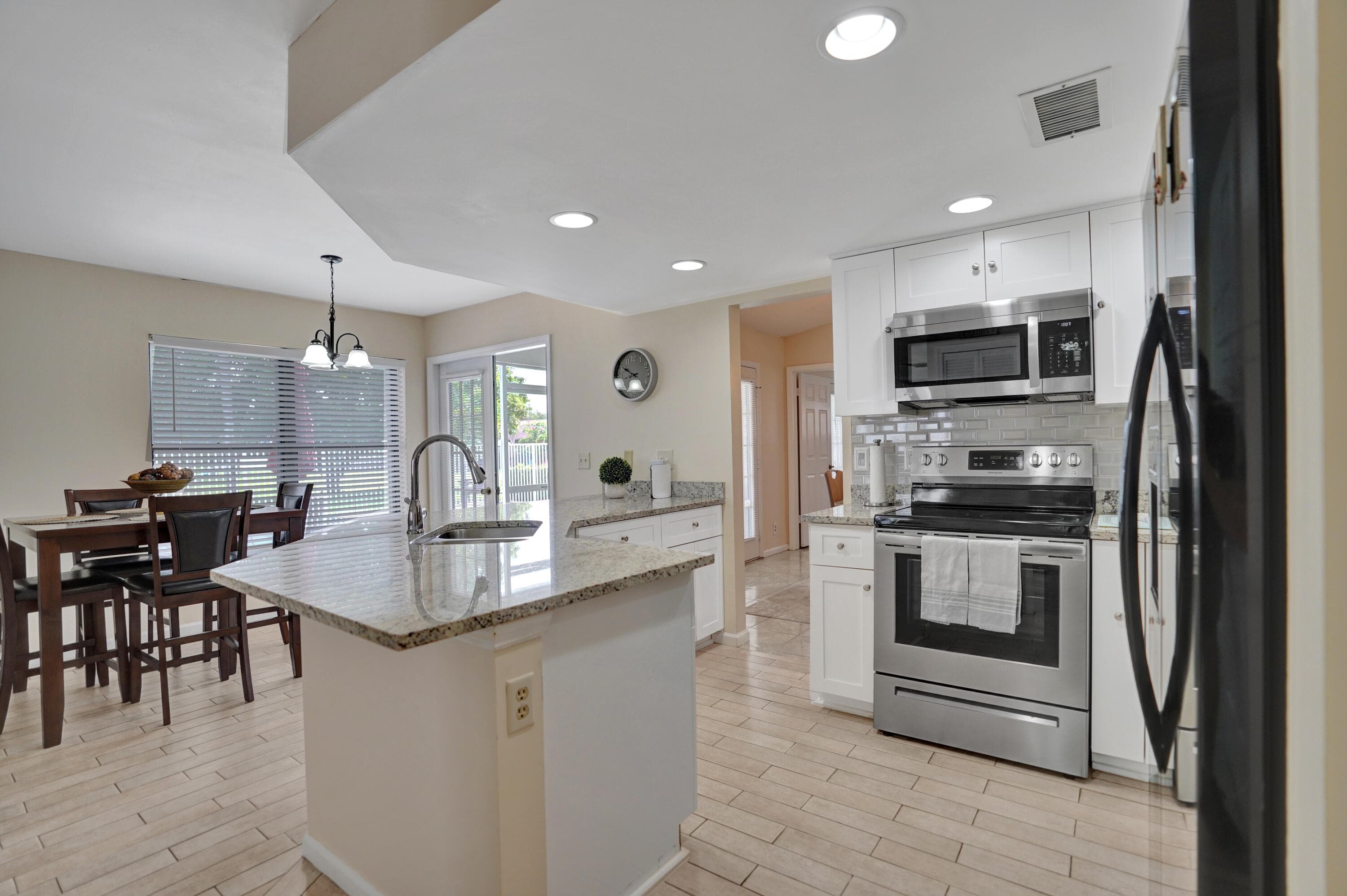 86 Las Brisas, Boynton Beach, FL 33426 — photo 4 of 80
