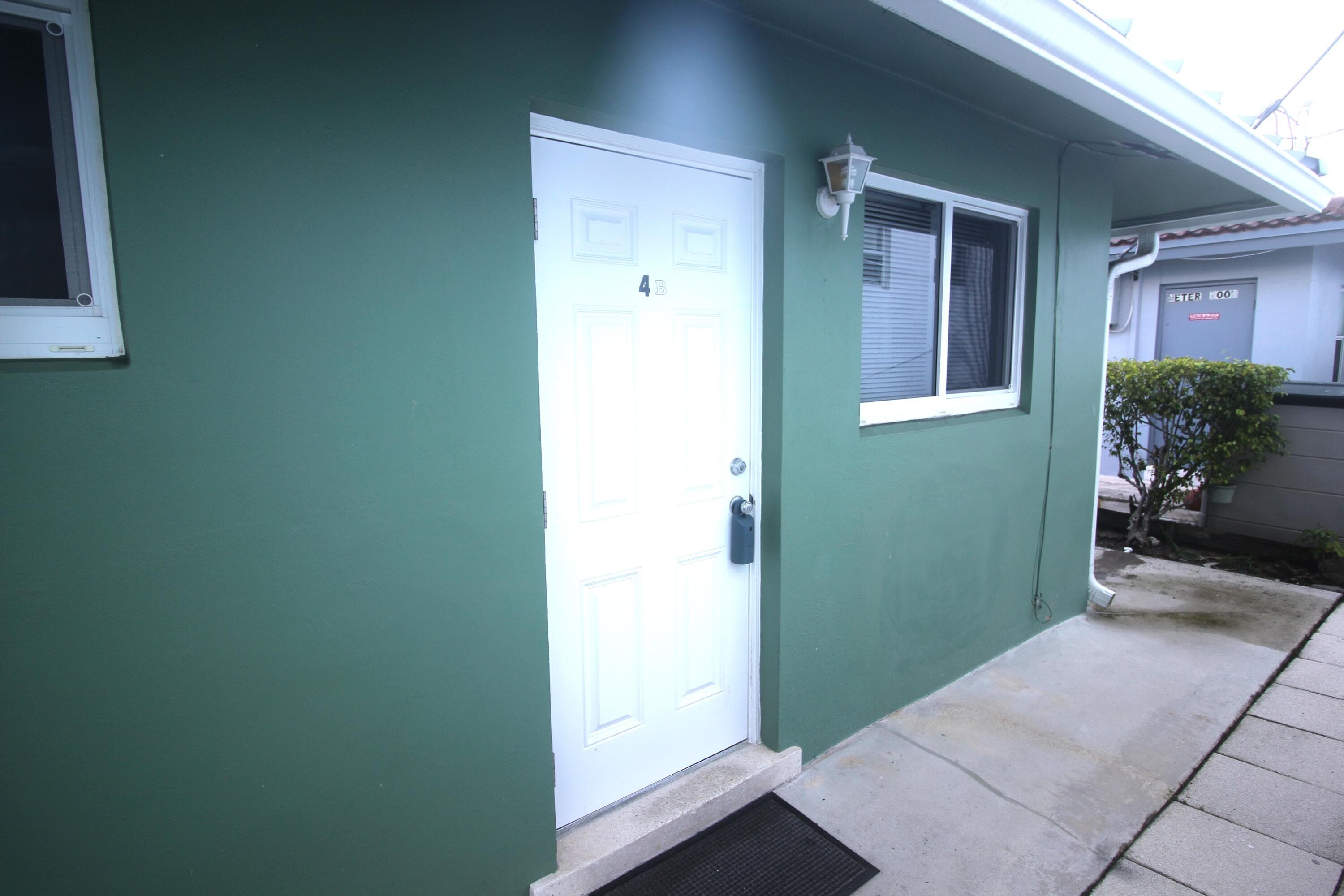 4440 Bougainvilla Drive 4b, Lauderdale-By-The-Sea, FL 33308 — photo 2 of 14
