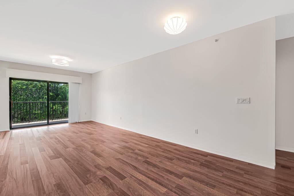 2105 Lavers Circle 306, Delray Beach, FL 33444 — photo 7 of 32
